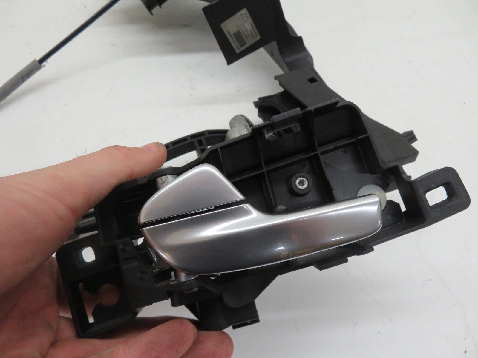 FORD S MAX NSF PASSENGER DOOR LOCK CATCH 8M2A-R21813-CA 2006-2014 1302-1