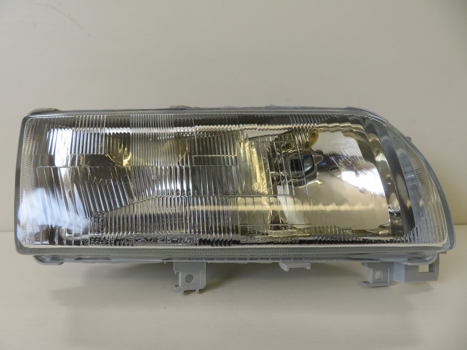 OS DRIVER RH DEPO HEADLIGHT FOR NISSAN PRIMERA 1996-1999 (SEE PHOTOS) 303R