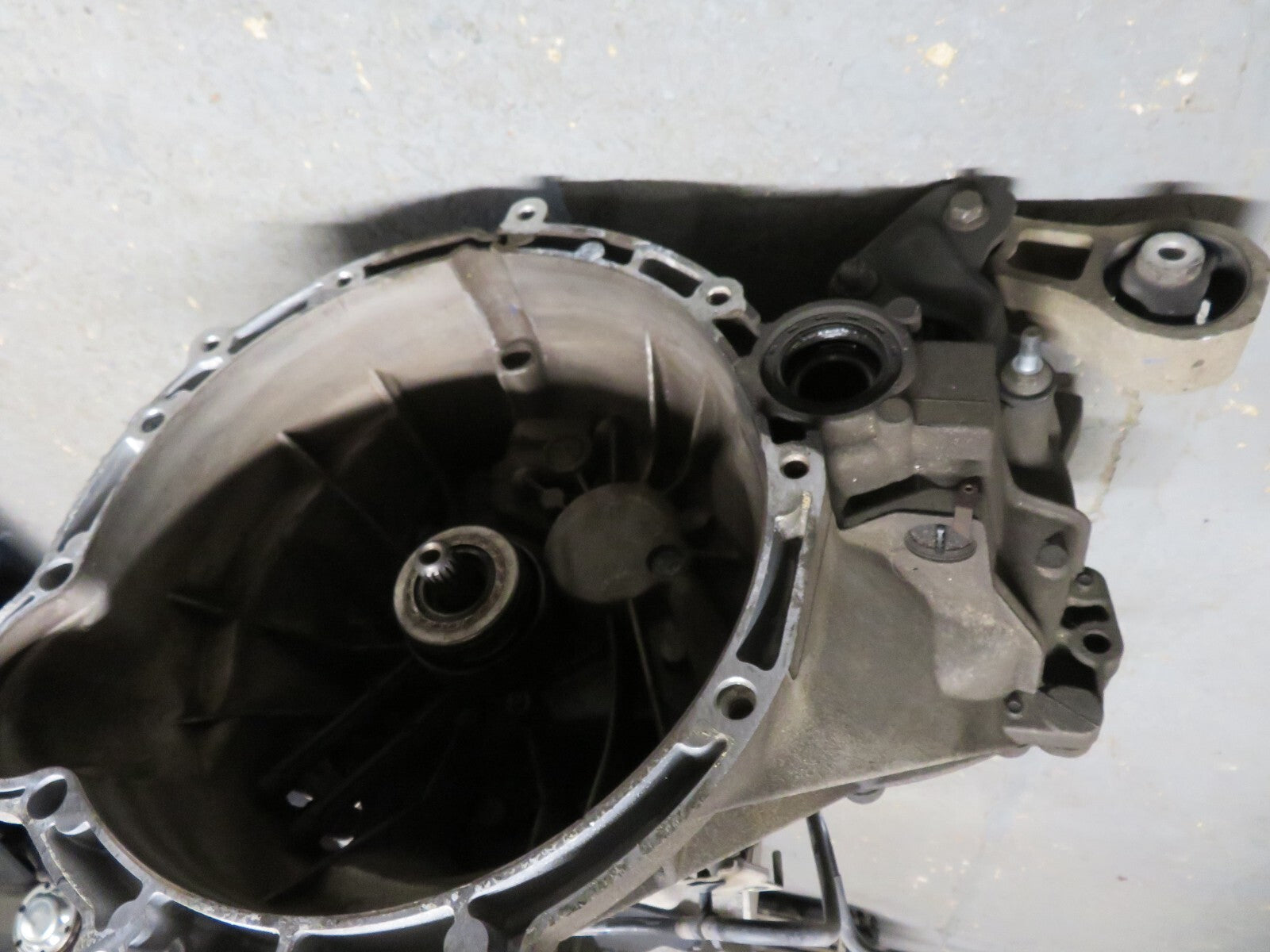 FORD FIESTA MK7 1.25 MANUAL 5 SPEED GEARBOX 8A6R7002CA 2009-2012 88K MILES