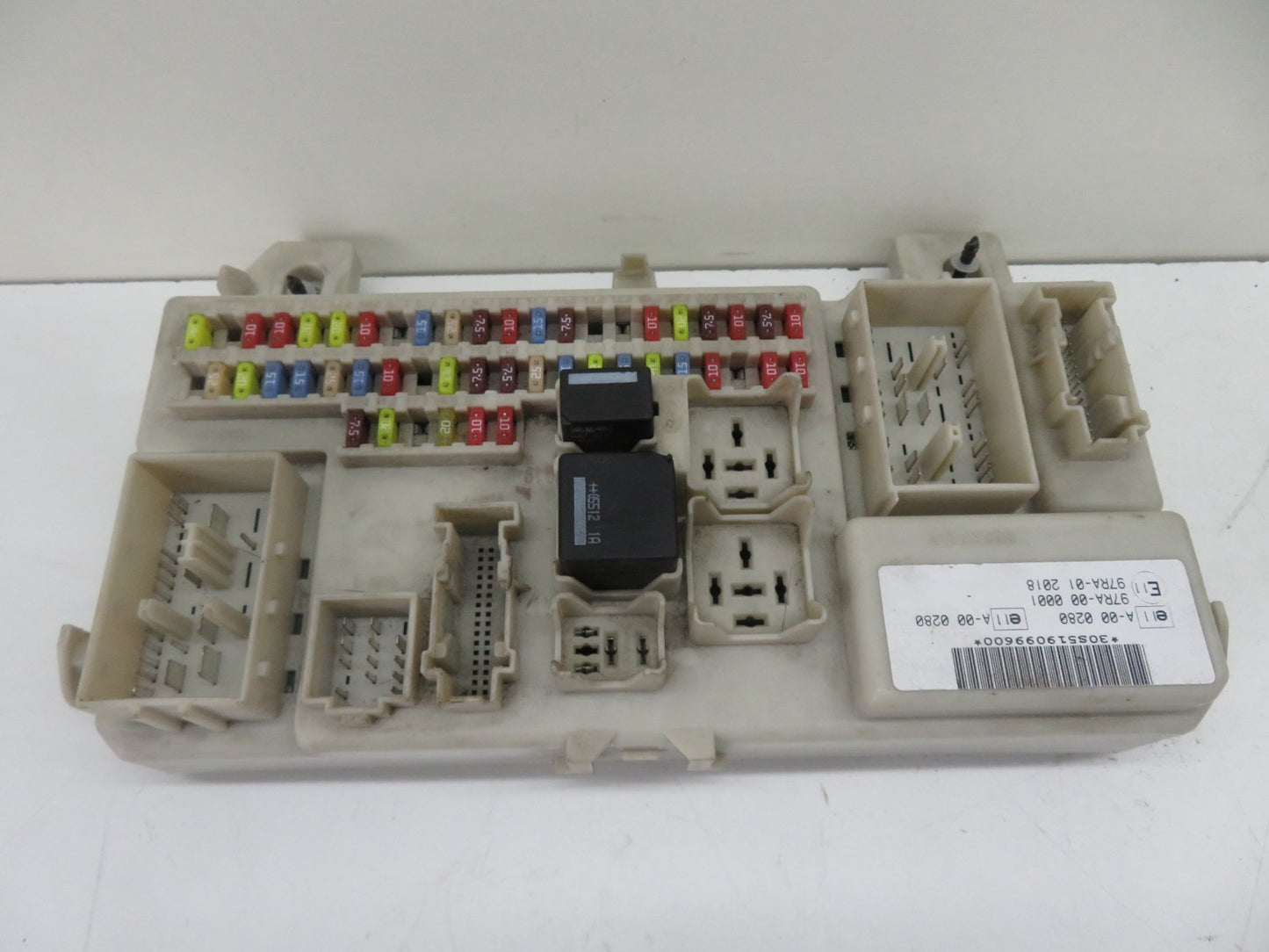 FORD FOCUS ST225 BODY CONTROL MODULE BCM 4M5T-14A073-CG 2005-2010