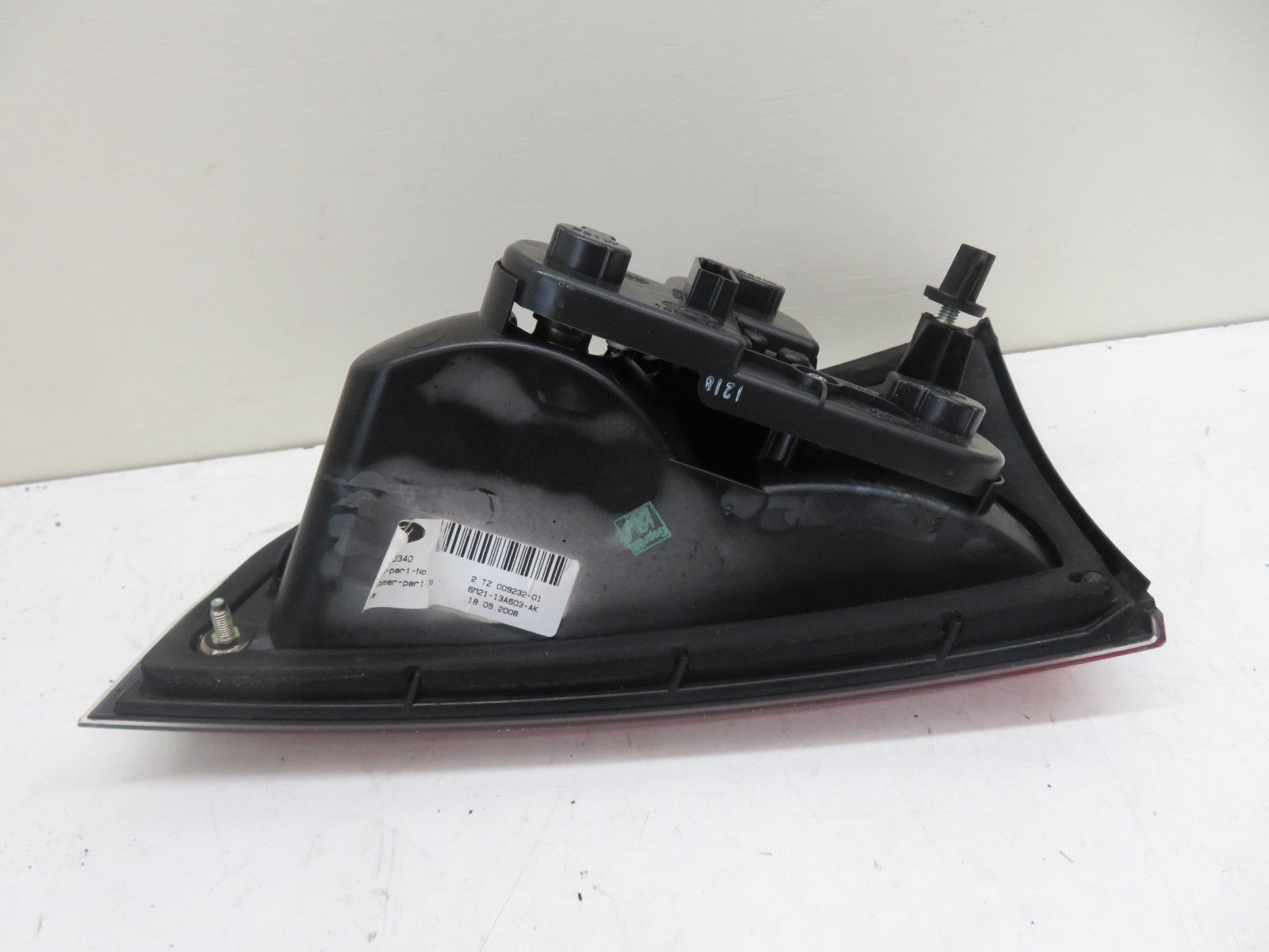 FORD S MAX NS PASSENGER REAR INNER TAIL LIGHT 6M21-13A603-AK 2006-2010 1302-2