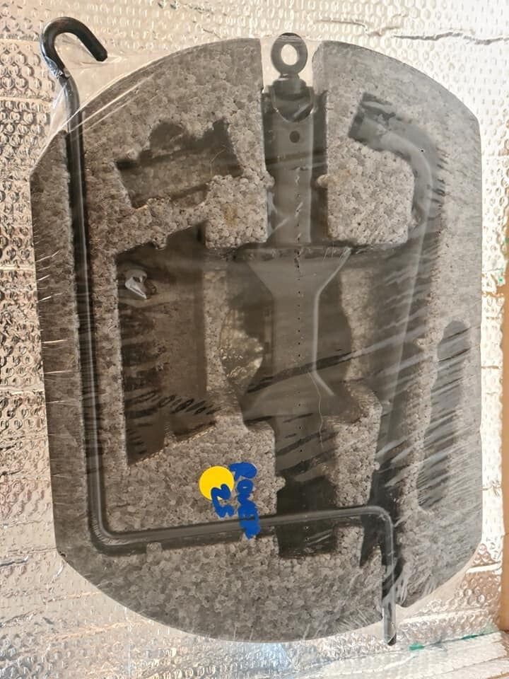 ROVER 25 MG ZR CAR JACK KIT NOT OPENED STILL SEALED 1999-2005