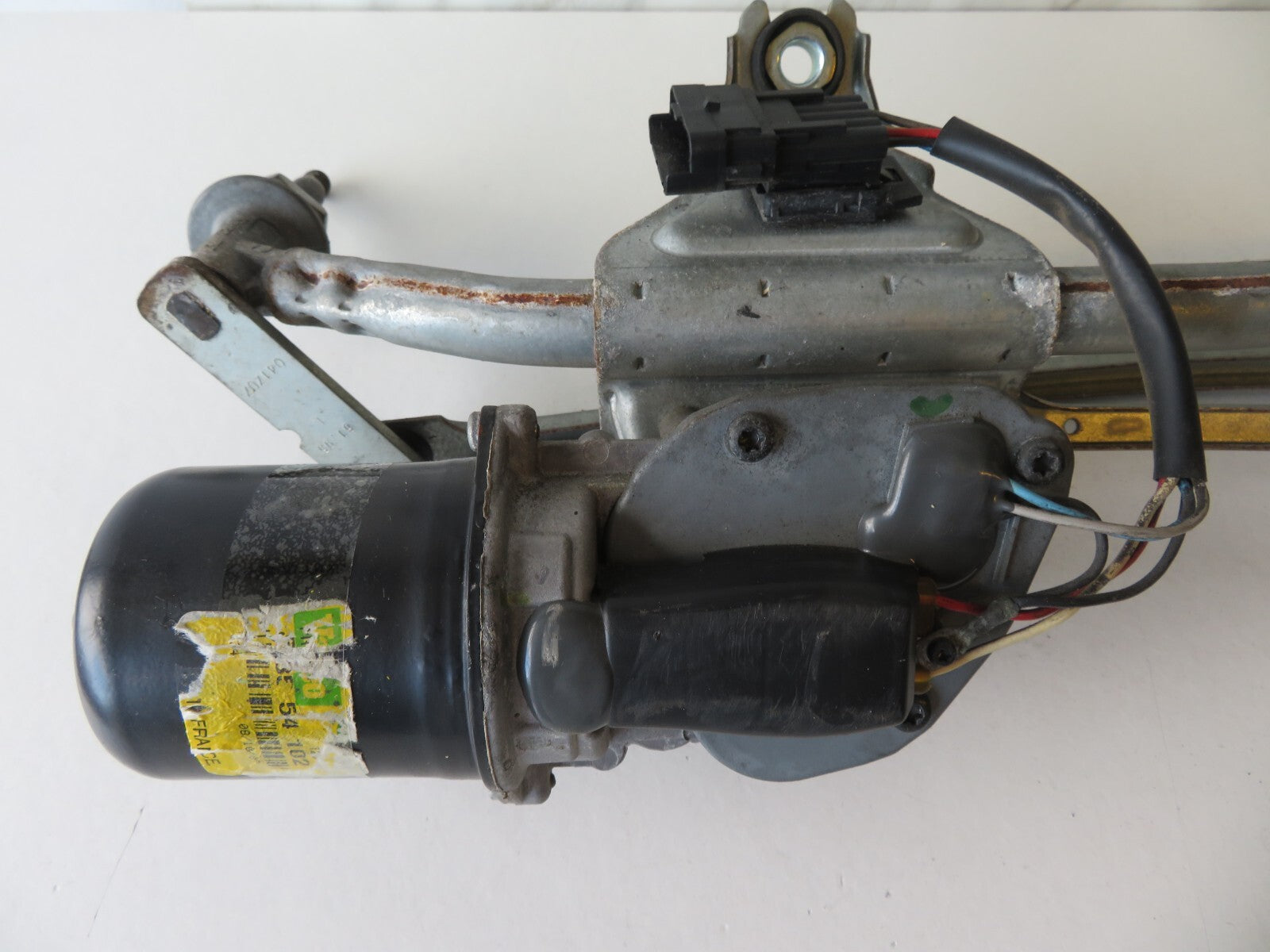 RENAULT LAGUNA MK2 FRONT WIPER MOTOR WITH LINKAGE 2000-2007 AMS1132