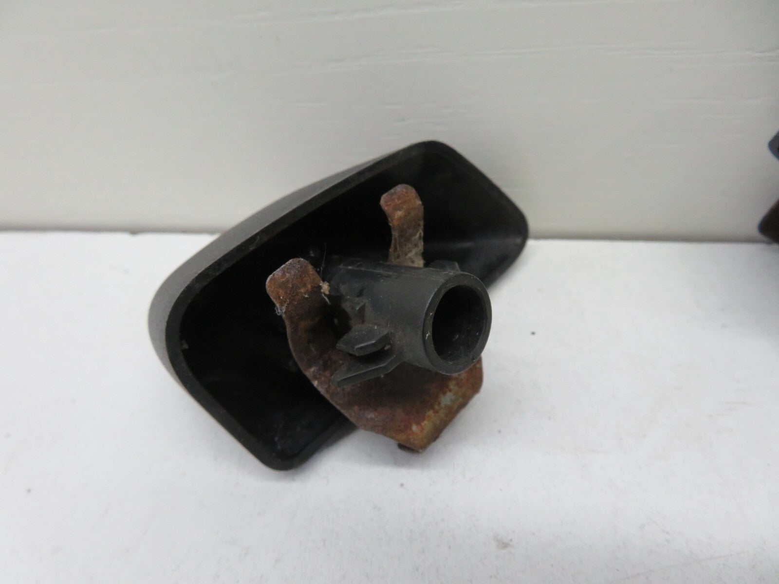 LAND ROVER FREELANDER 2 FRONT HEADLIGHT WASHER JETS PAIR 2006-2014