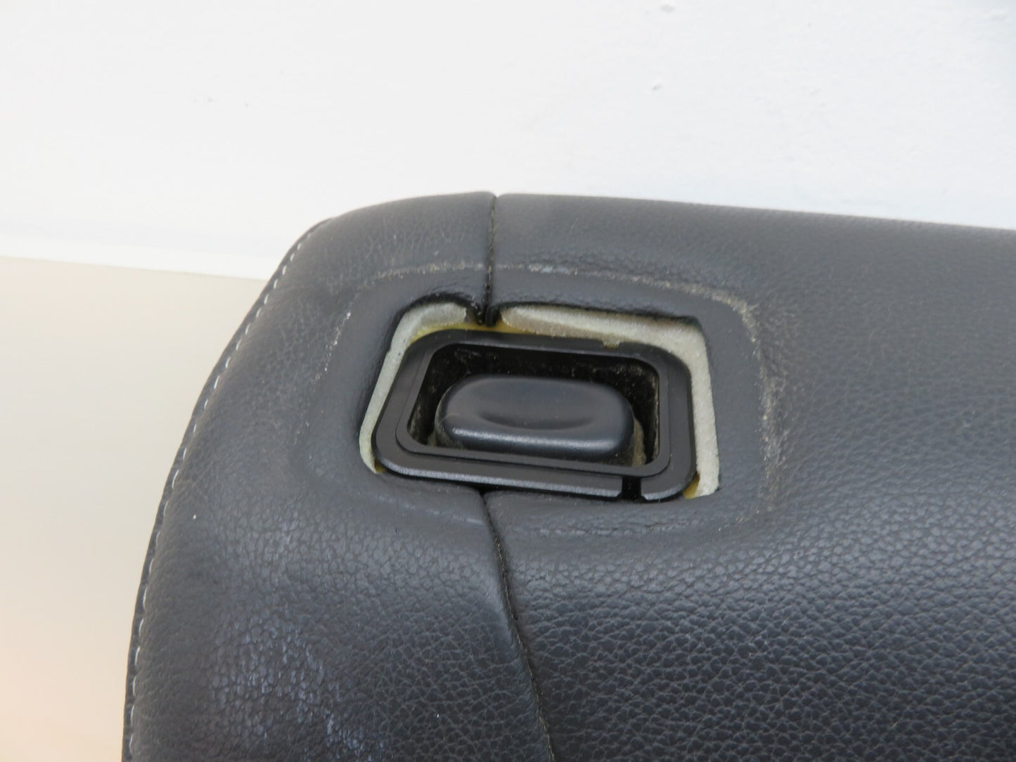 FORD FIESTA MK7 ST180 OS DRIVER REAR SEAT BACK REST (SEE PHOTOS) 2013-2017