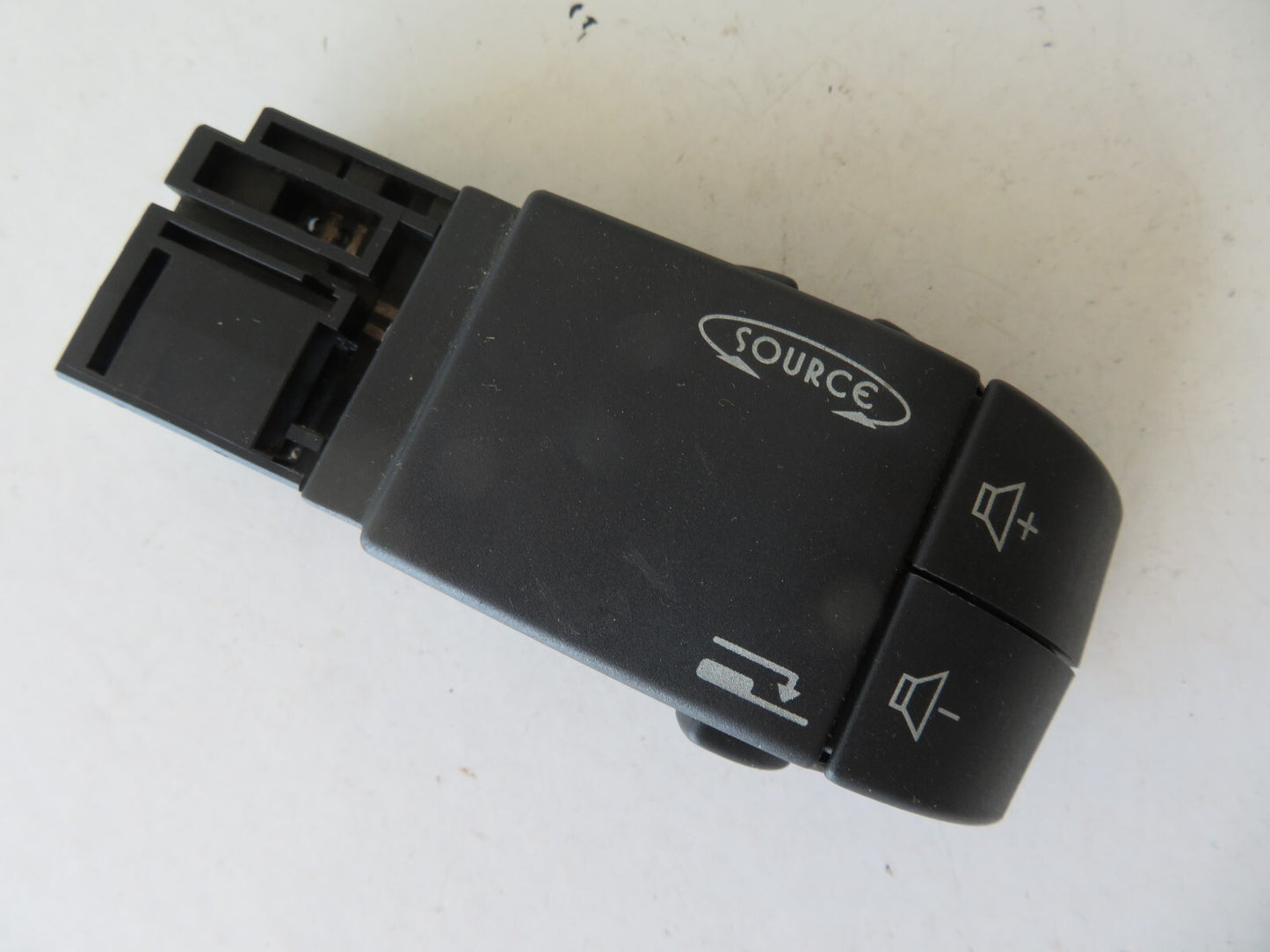 RENAULT LAGUNA MK2 STEERING VOLUME CONTROLS 34442201ad 2000-2007 AMS1132