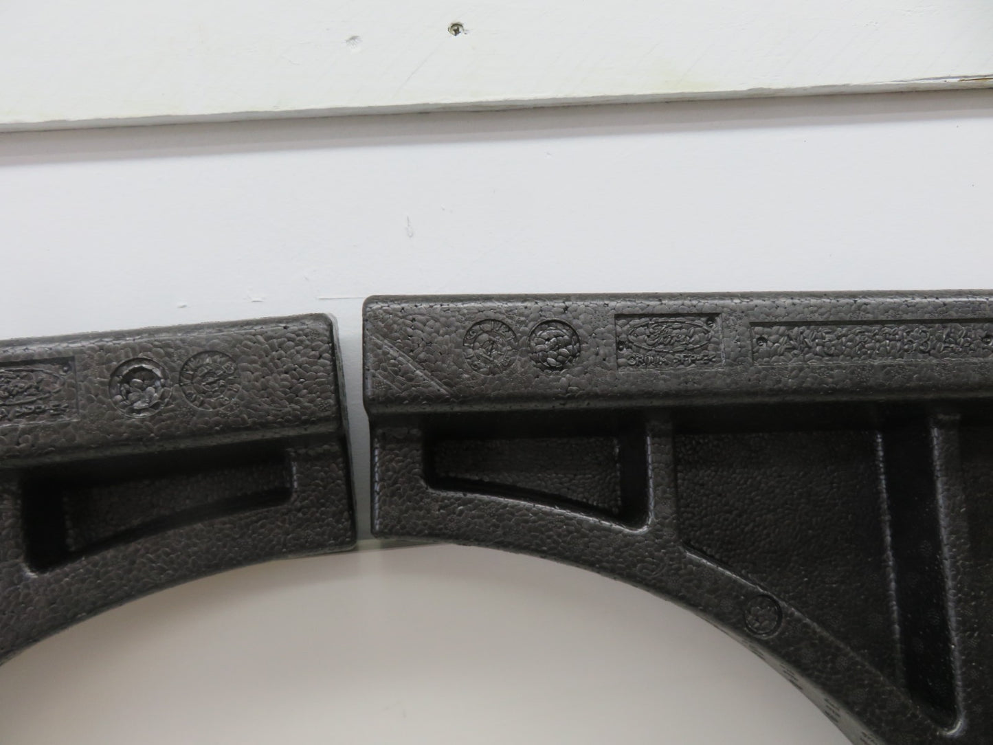 FORD C MAX REAR BOOT FOAMS LEFT AND RIGHT 2011-2015