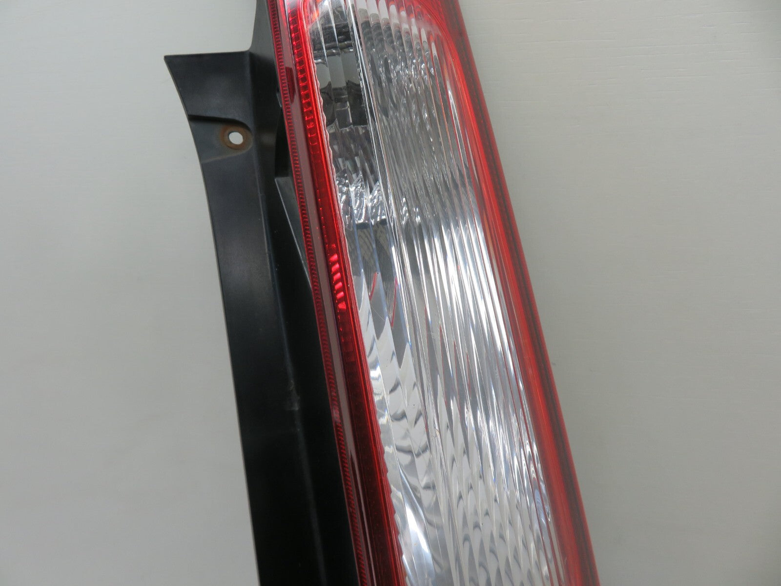 FORD FOCUS ST REAR OS DRIVER REAR TAIL LIGHT 2006-2010