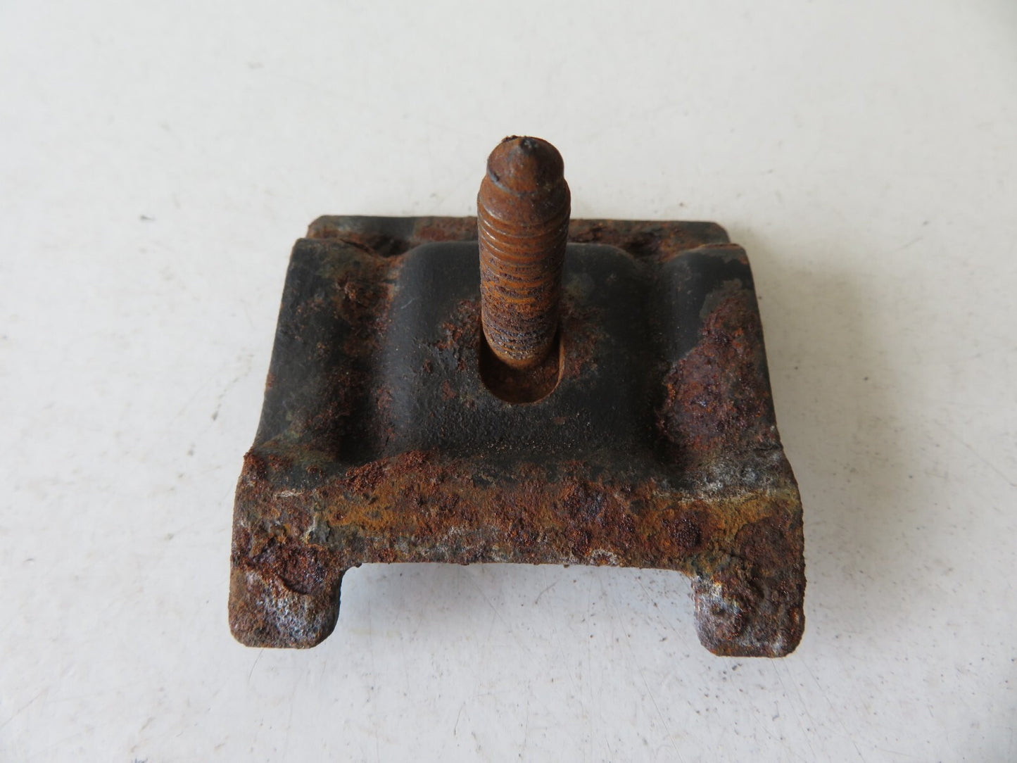 VOLKSWAGEN VW GOLF MK4 BATTERY CLAMP WITH BOLT 1998-2004 AMS1703-1