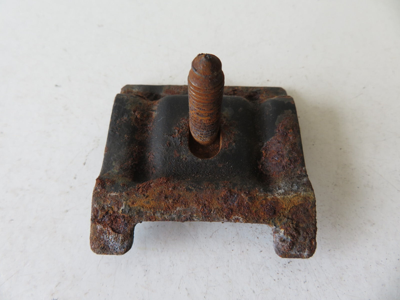 VOLKSWAGEN VW GOLF MK4 BATTERY CLAMP WITH BOLT 1998-2004 AMS1703-1