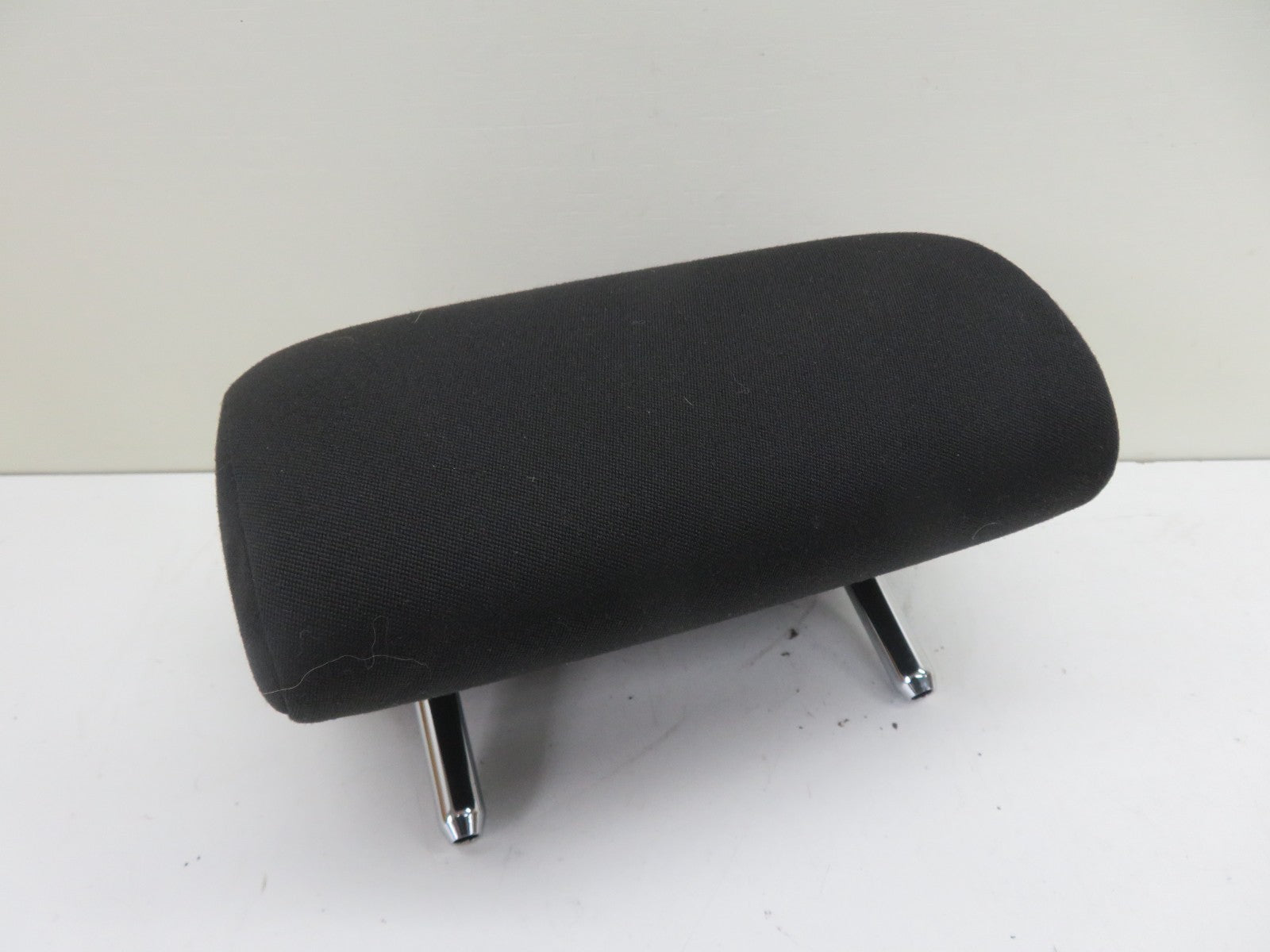 VW GOLF MK6 MIDDLE REAR CLOTH HEAD REST 2009-2013 REF-5