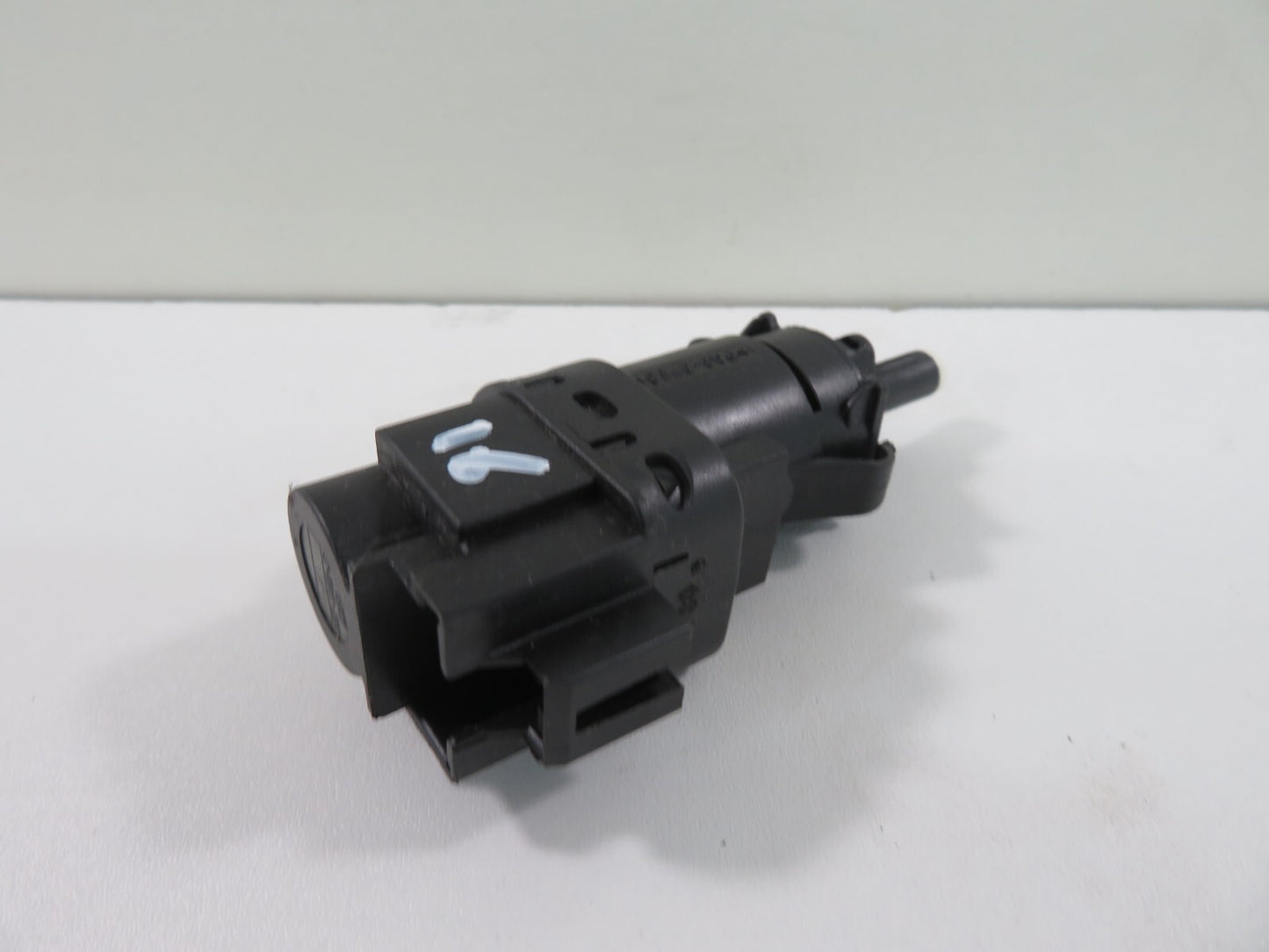 FORD C-MAX BRAKE LIGHT SWITCH 3M5T-13480-AC 2006-2010 1511-16