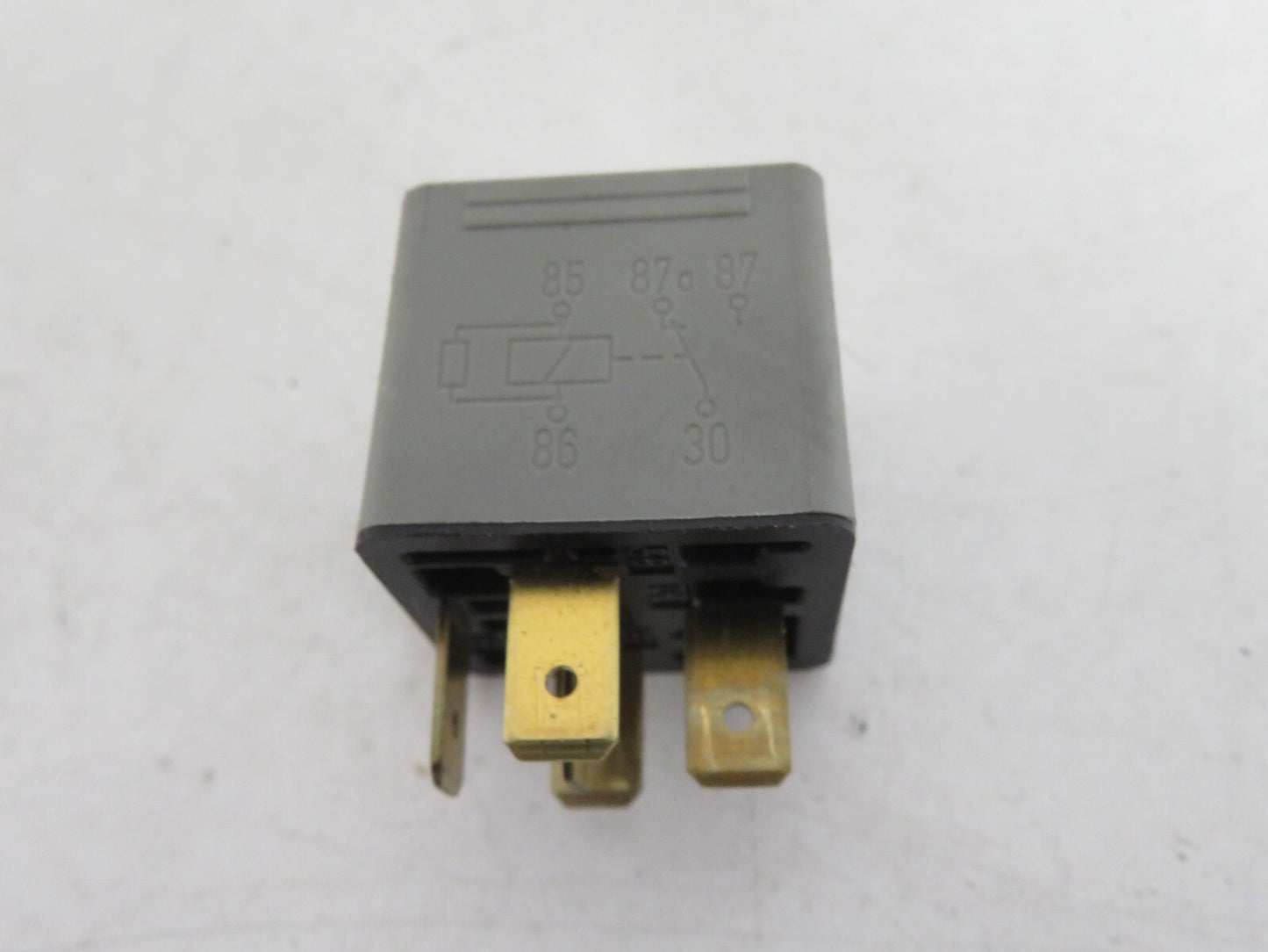 SAAB 93 9-3 BOSCH RELAY 1626239 1998-2002 SB19