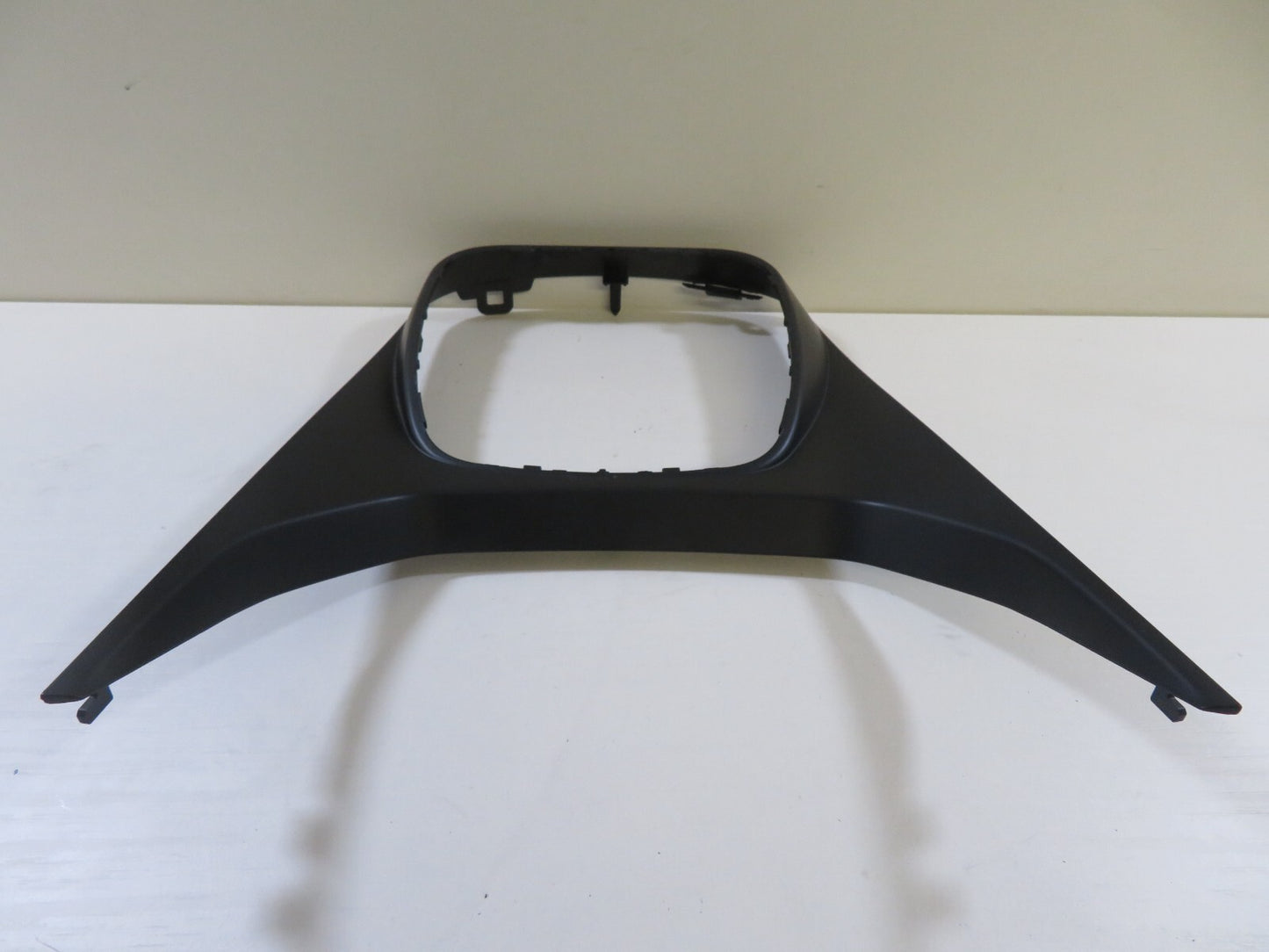 FORD C MAX GEAR STICK SURROUND TRIM AM51-R044H82-ADW 2011-2015 1518-12