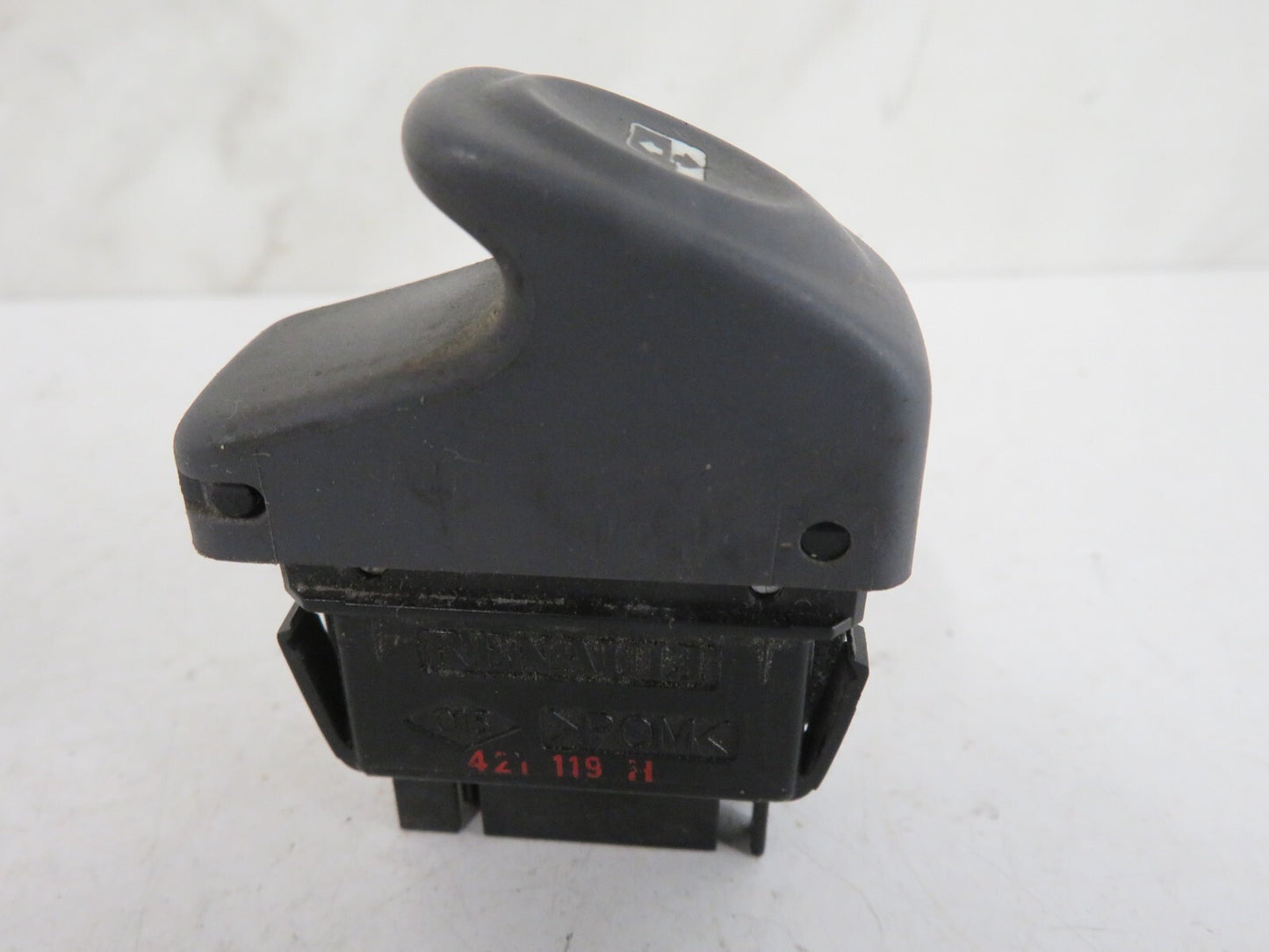RENAULT CLIO MK2 REAR WINDOW SWITCH 1998-2001 A1652-14