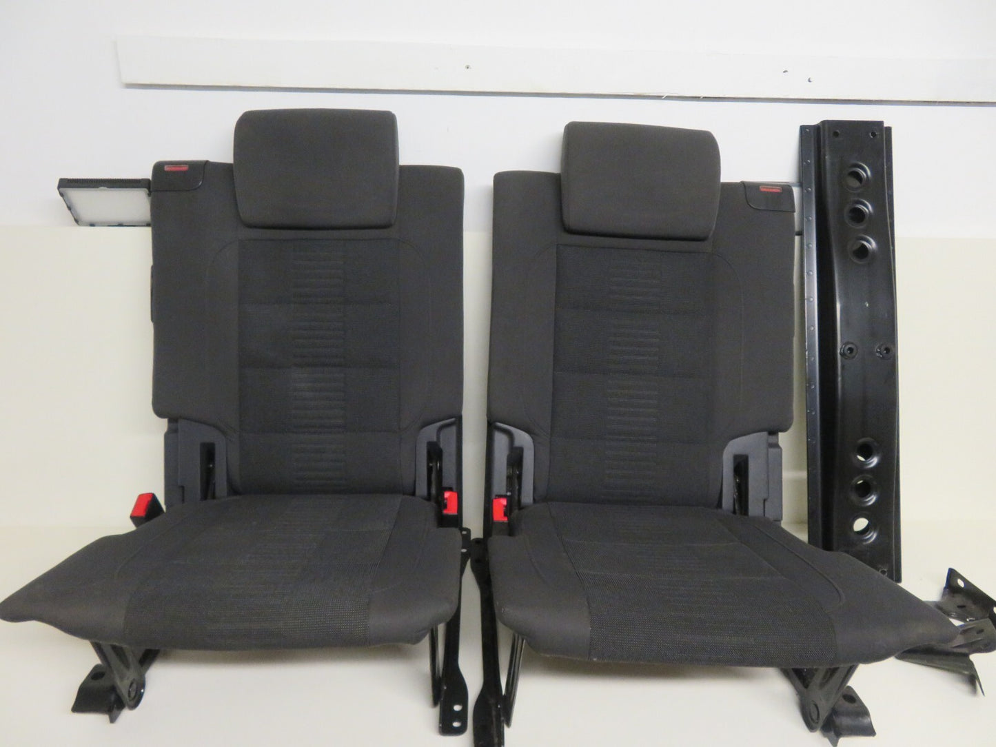 VOLKSWAGEN VW TOURAN REAR THIRD ROW CLOTH SEATS CADDY 2K 2003-2009