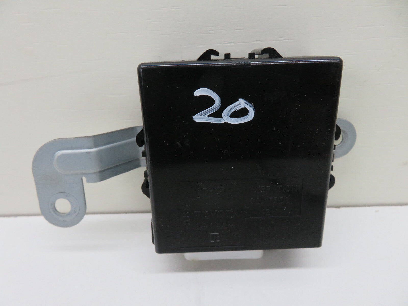 TOYOTA LEXUS SOARER MIRROR VIBRATION CONTROL RELAY 89140-24010 1991-1999 1503-20