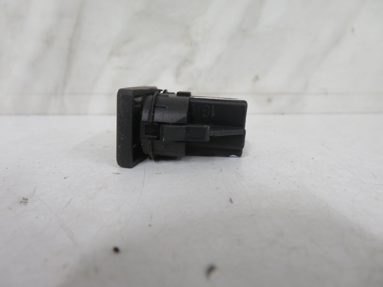 FORD MONDEO MK3 REAR WINDOW SWITCH 1S7T-14529-AB 2000-2006 1639-12