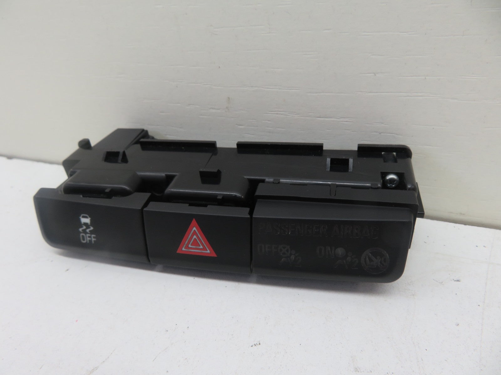VAUXHALL MOKKA HAZARD TRACTION SWITCH 2012-2016 1739-13