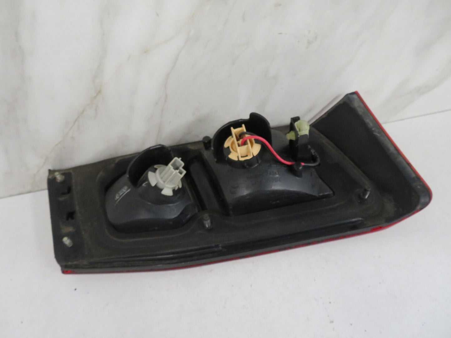 MITSUBISHI GALANT OS REAR TAIL LIGHT 226-87201 1996-2004 MIX-1710-4