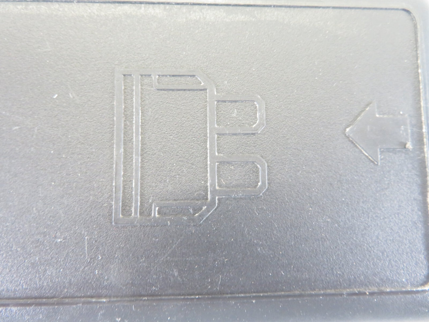 BMW MINI COOPER R52 ENGINE BAY FUSE BOX COVER 2004-2006 A2018-7