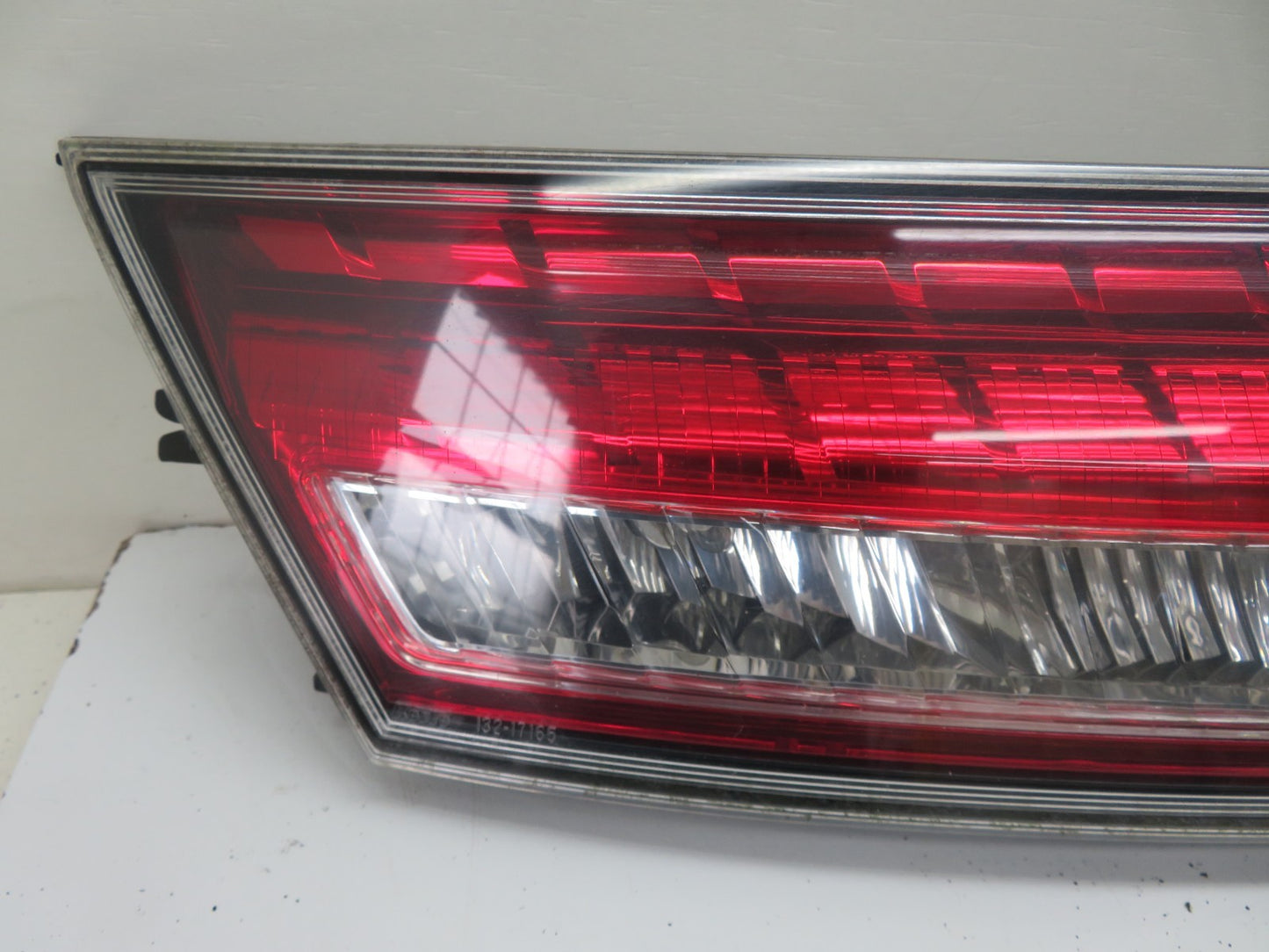 HONDA CIVIC MK8 REAR CENTER TAIL LIGHT HANDLE 2006-2011