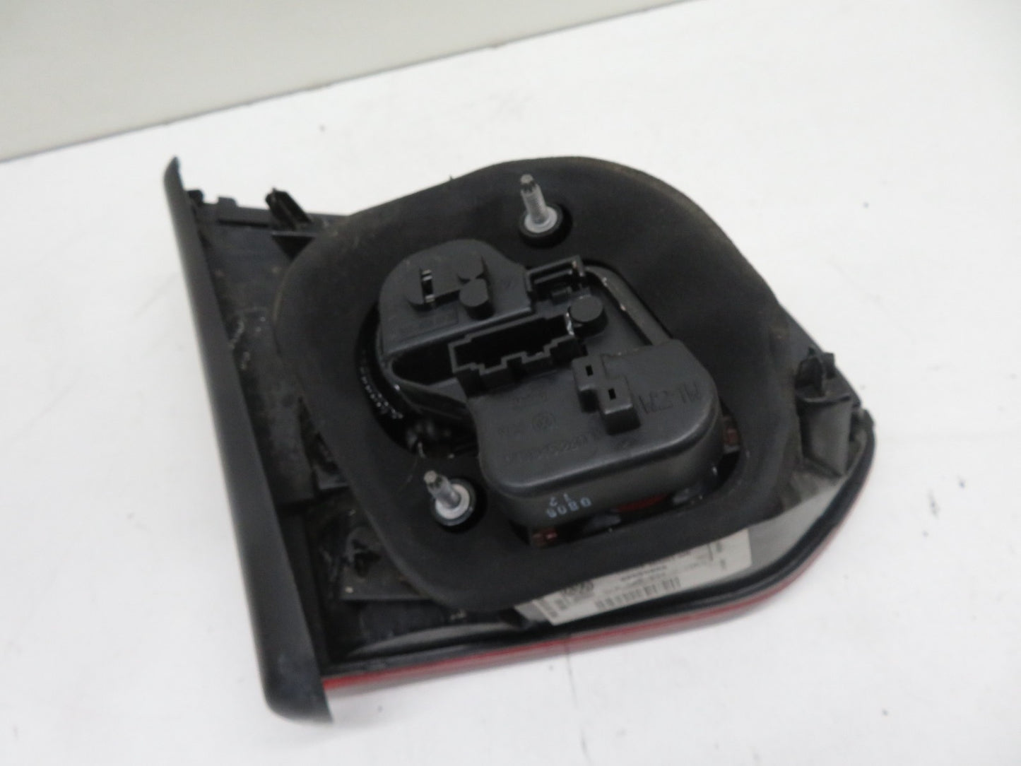 VW GOLF MK6 OS DRIVER INNER REAR TAIL LIGHT 89090909 2009-2013 1546-5