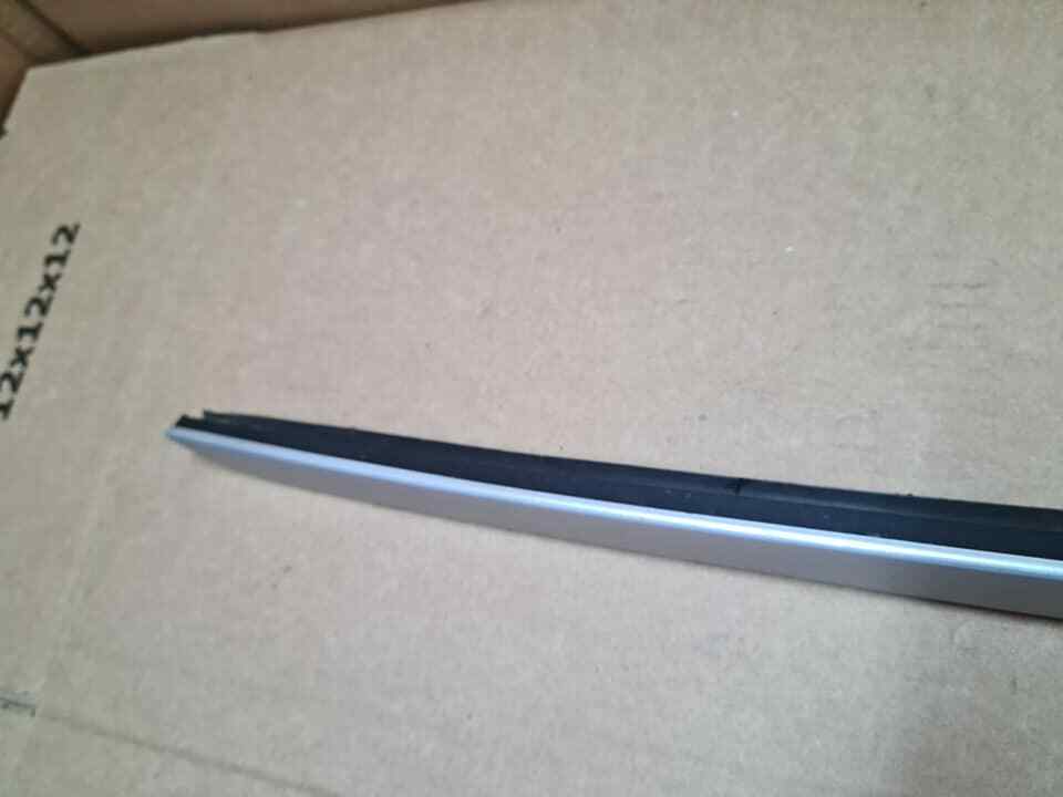 HYUNDAI I40 OS DRIVER SIDE WINDSCREEN TRIM 2012-2015 