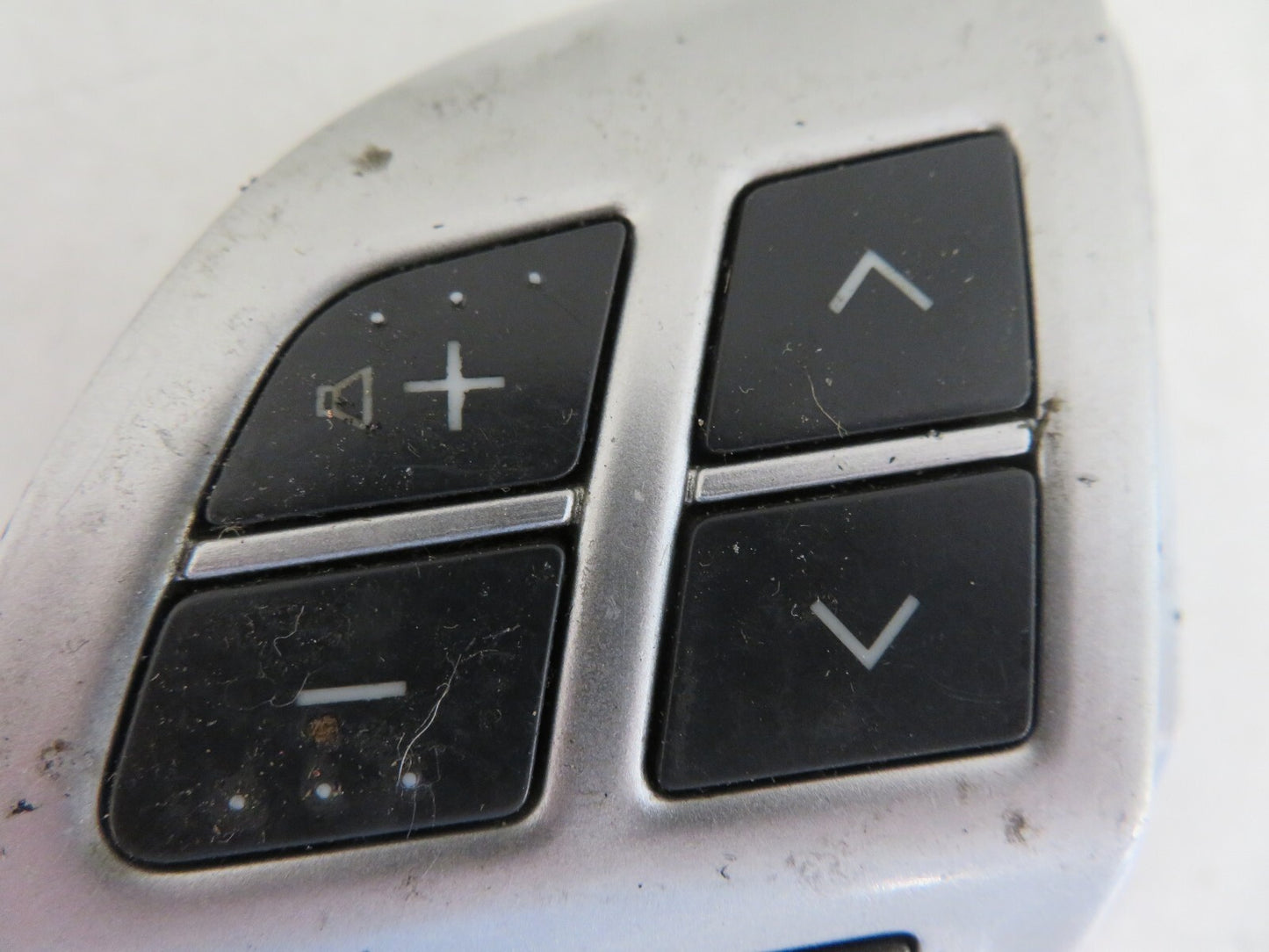 PEUGEOT 4007 STEERING WHEEL VOLUME CONTROL 75B741 2007-2012 1452-10