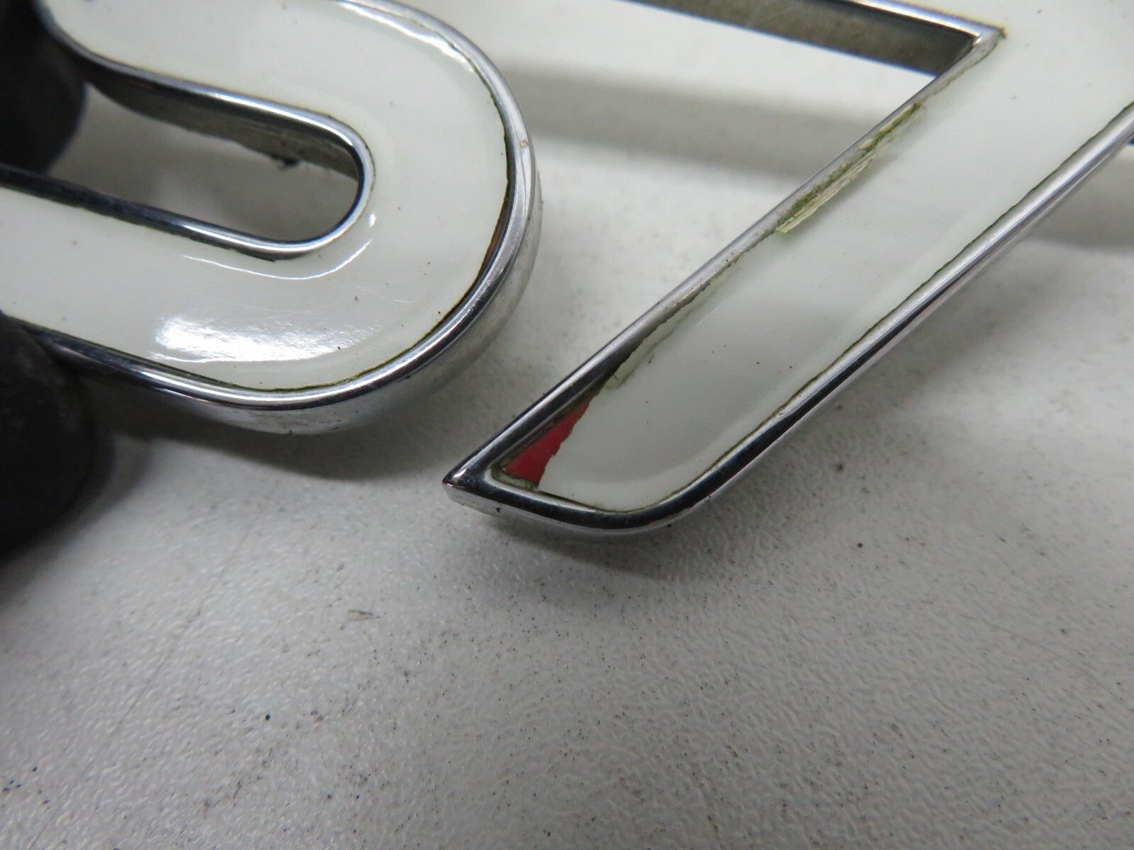 FORD FIESTA MK7 ST180 TAILGATE BOOT BADGE 2013-2017 1508-17