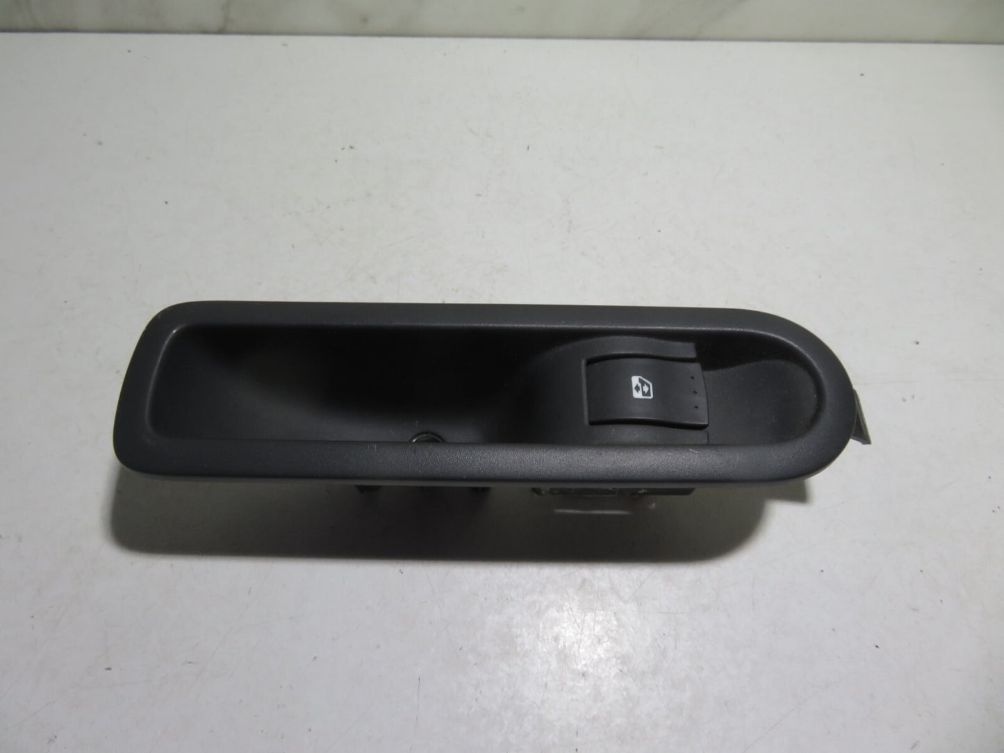 RENAULT SCENIC MK2 NSR WINDOW SWITCH 156013870 2004-2008 MIX1630-12