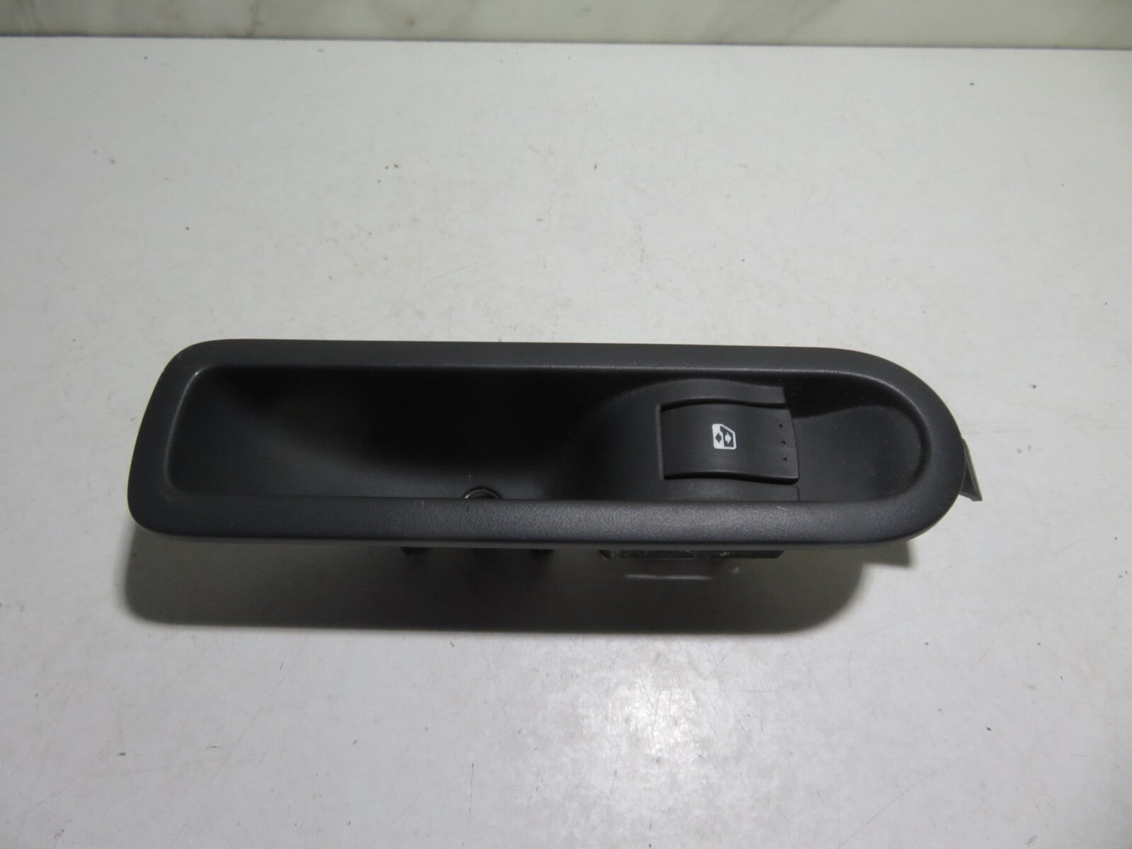 RENAULT SCENIC MK2 NSR WINDOW SWITCH 156013870 2004-2008 MIX1630-12