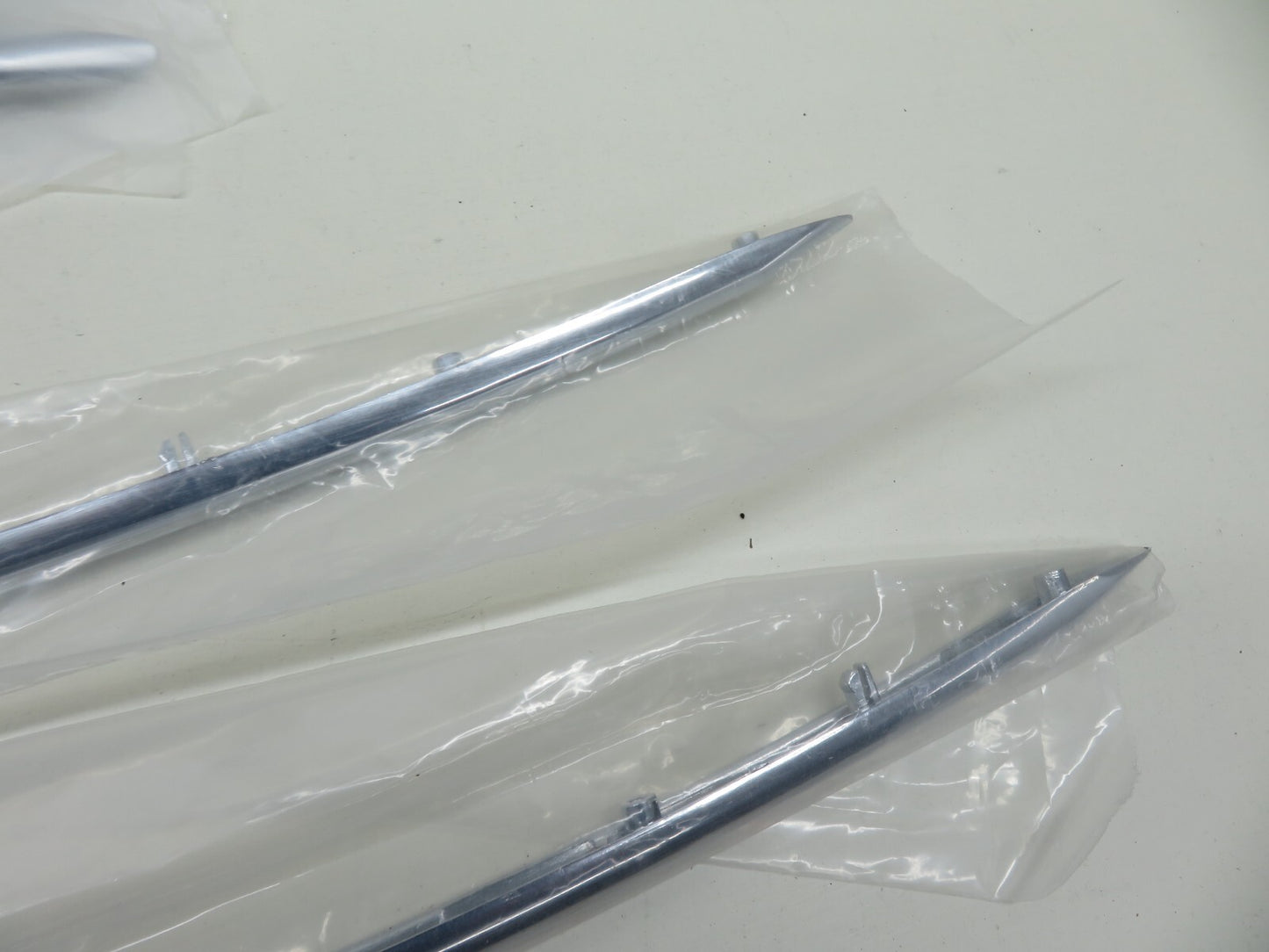 FRONT BUMPER MOULDING TRIM FOR SUZUKI GRAND VITARA SZ0542226 1998-2006