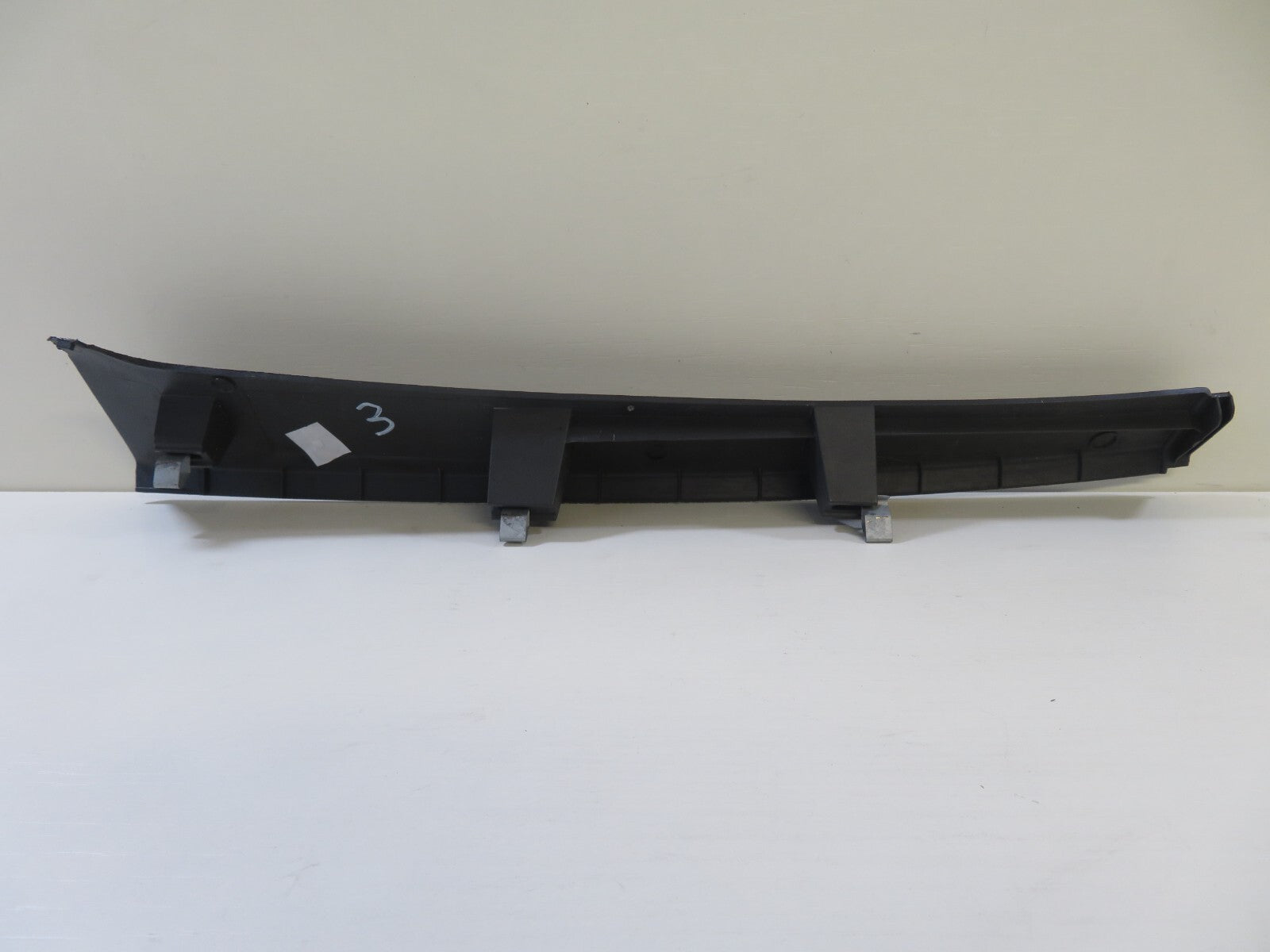 VOLKSWAGEN VW TOURAN NS PASSENGER EDGE TRIM 1T0868223B 2003-2009 1750-3