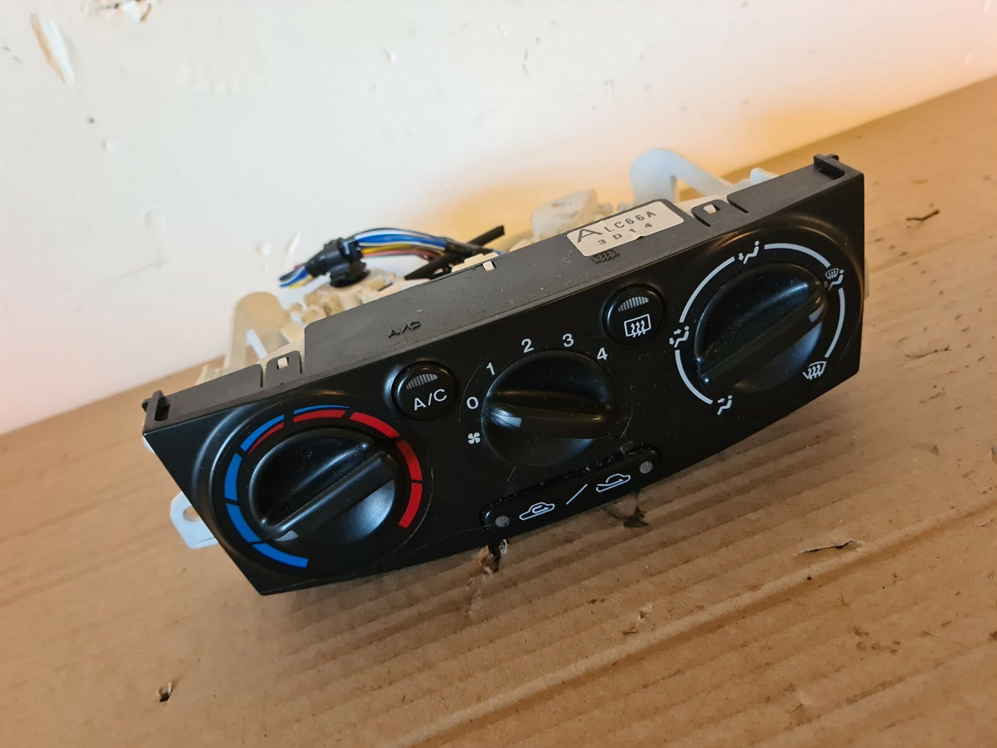 MAZDA MPV HEATER CLIMATE CONTROL SWITCHES 2004-2009 A51