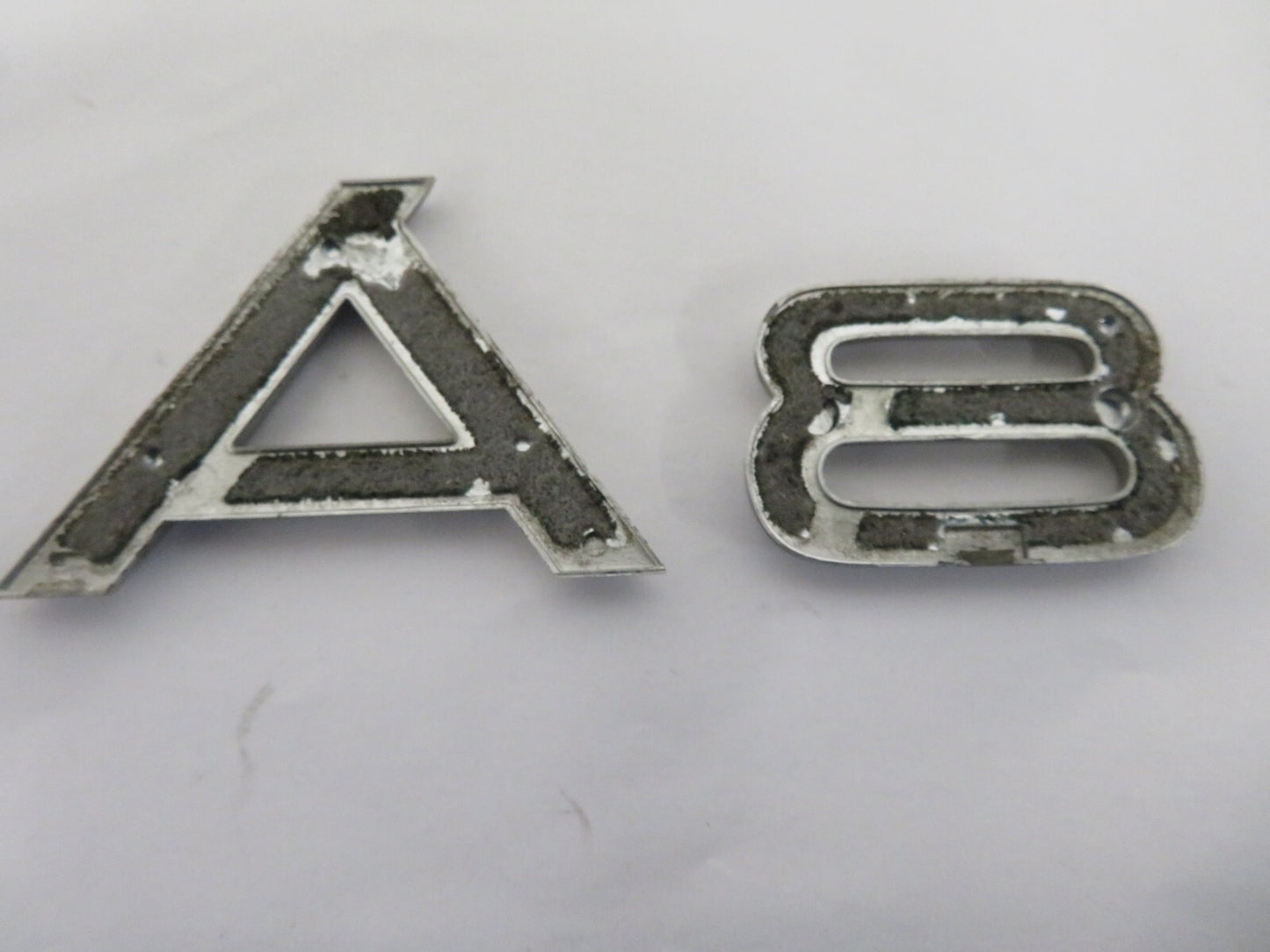 AUDI A8 D2 REAR BOOT BADGE 1998-2002 1515-11