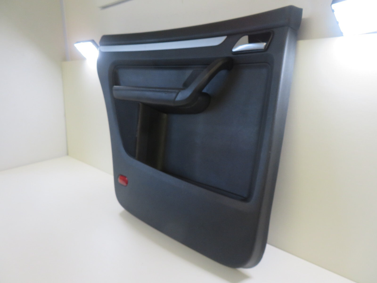 VOLKSWAGEN VW TOURAN NSR PASSENGER REAR DOOR CARD 1T0867211 2003-2010