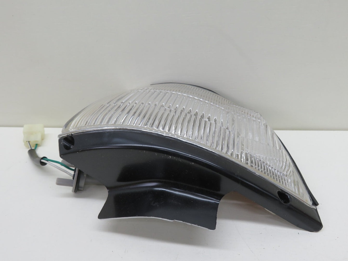 NS PASSENGER FRONT INDICATOR LIGHT FOR TOYOTA CAMRY 1986-1992 212-1584-A