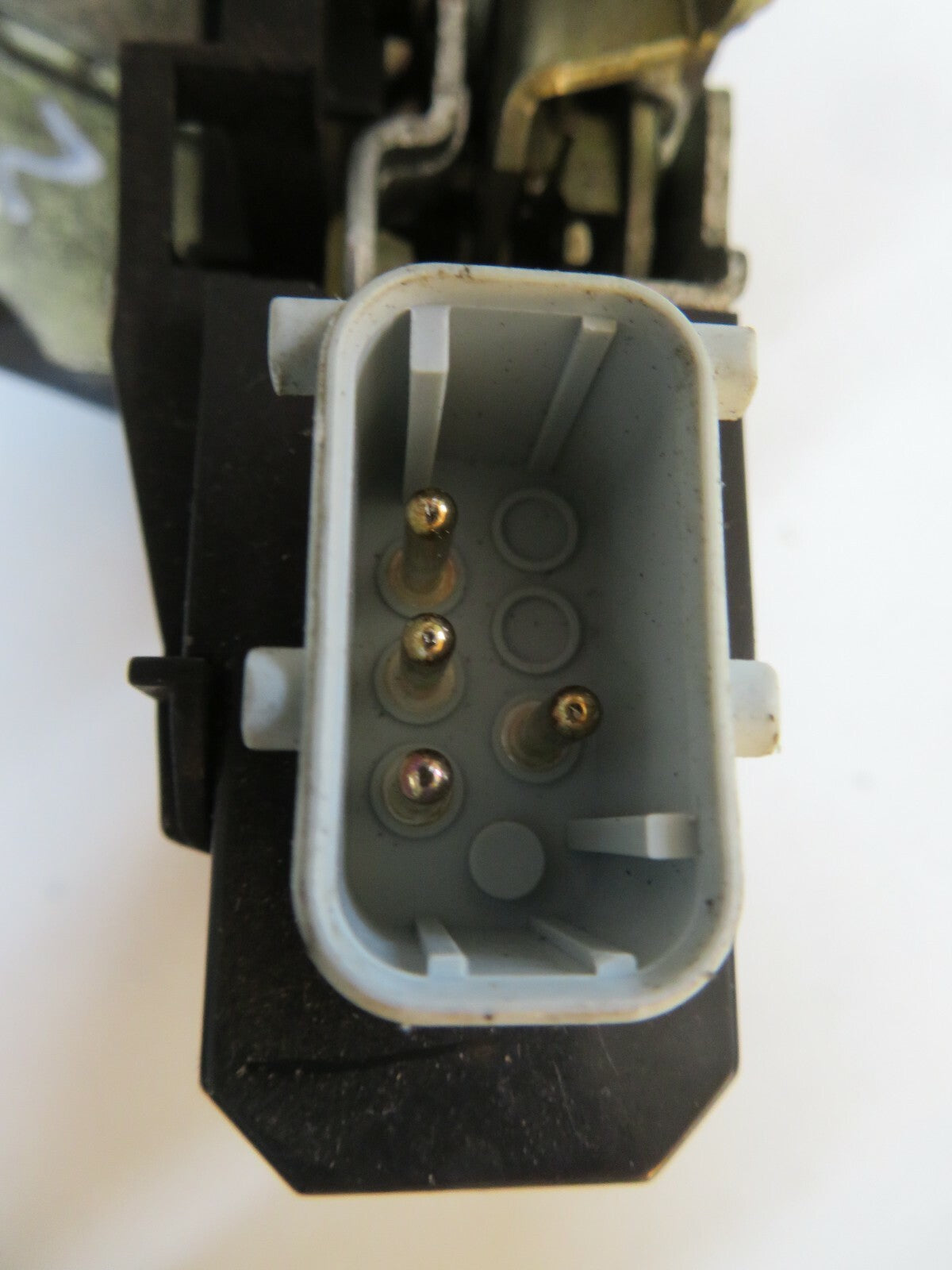 BMW 5 SERIES E39 NSR DOOR LOCK CATCH 8352165 1996-2003 B3