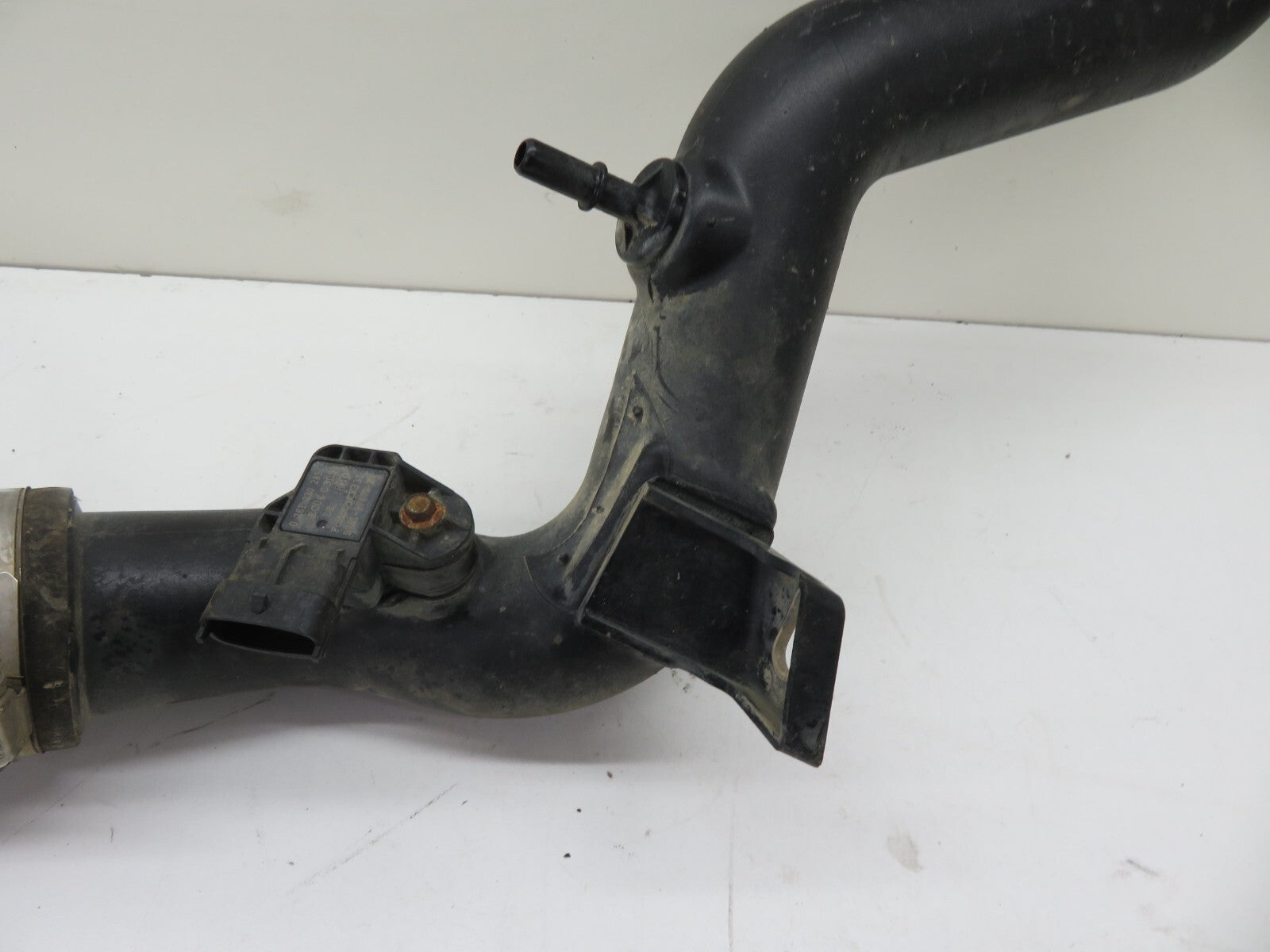 FORD FIESTA MK7 ST180 INTERCOOLER PIPE 2013-2017