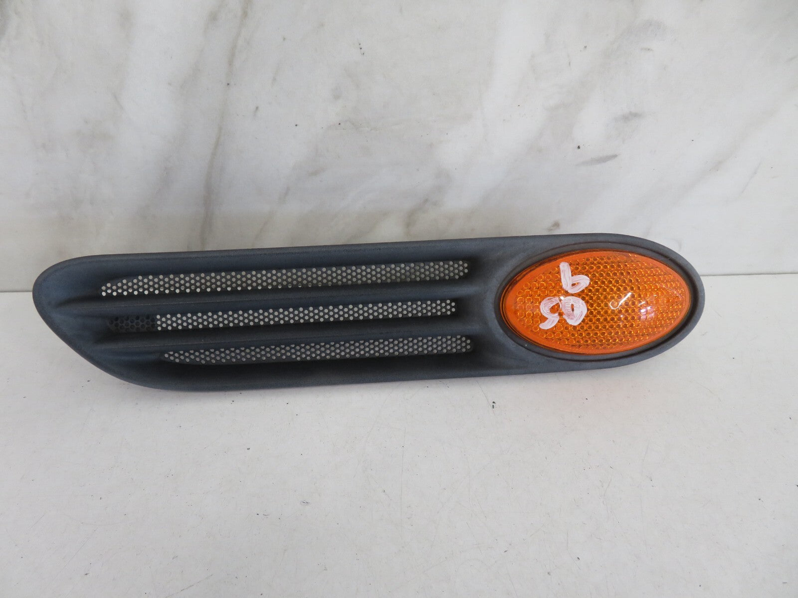 MINI COOPER R50 R53 OS DRIVER SIDE INDICATOR GRILL 2001-2006 A1046-9