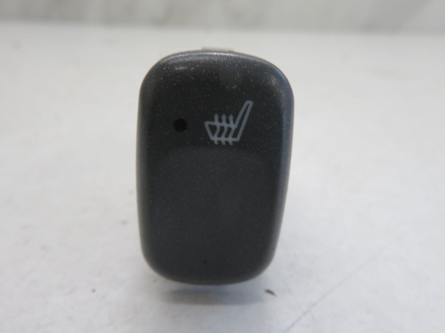 VOLVO C70 HEATED SEAT SWITCH 9162939 1996-2000 MIX1550-13