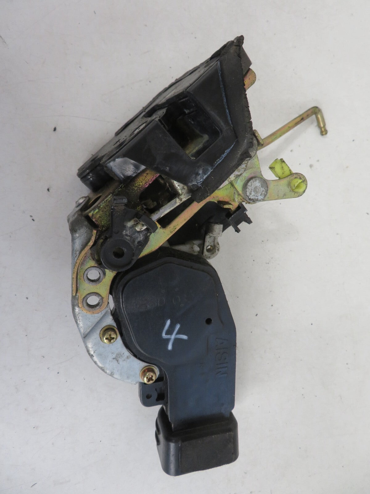 SUZUKI GRAND VITARA 5DR NSR PASSENGER REAR DOOR LOCK CATCH 1998-2005 1447-4