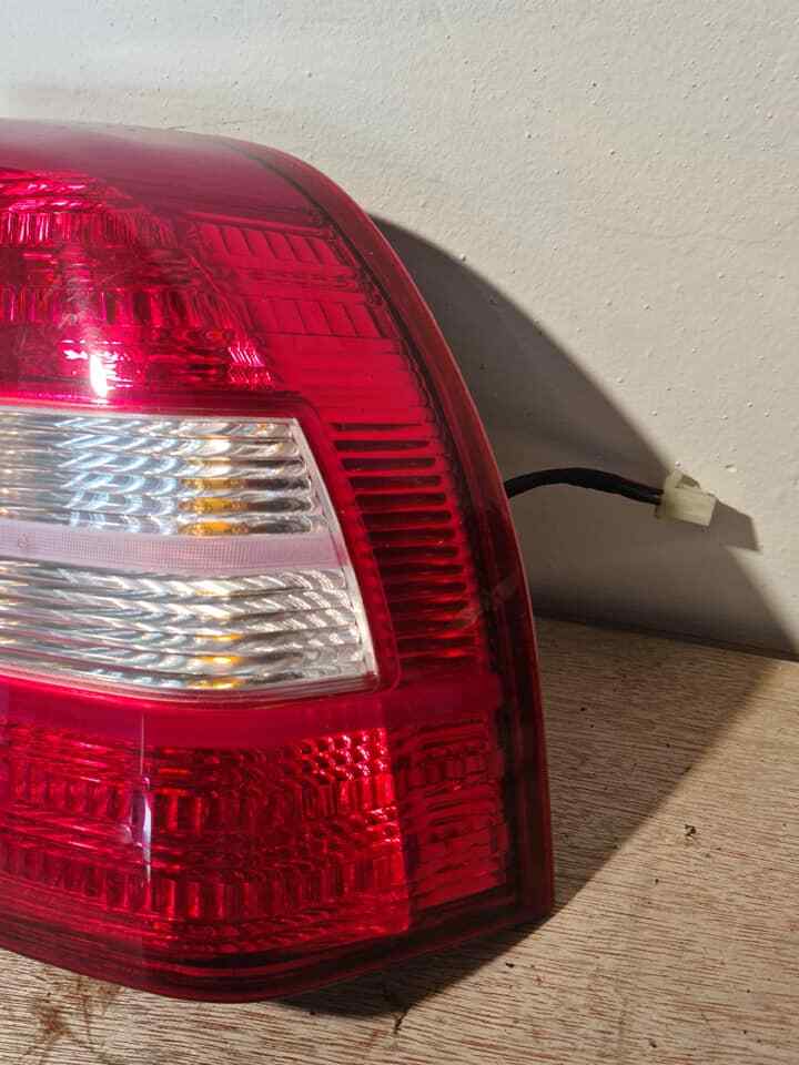 KIA SHUMA OS REAR TAIL LIGHT 96-03