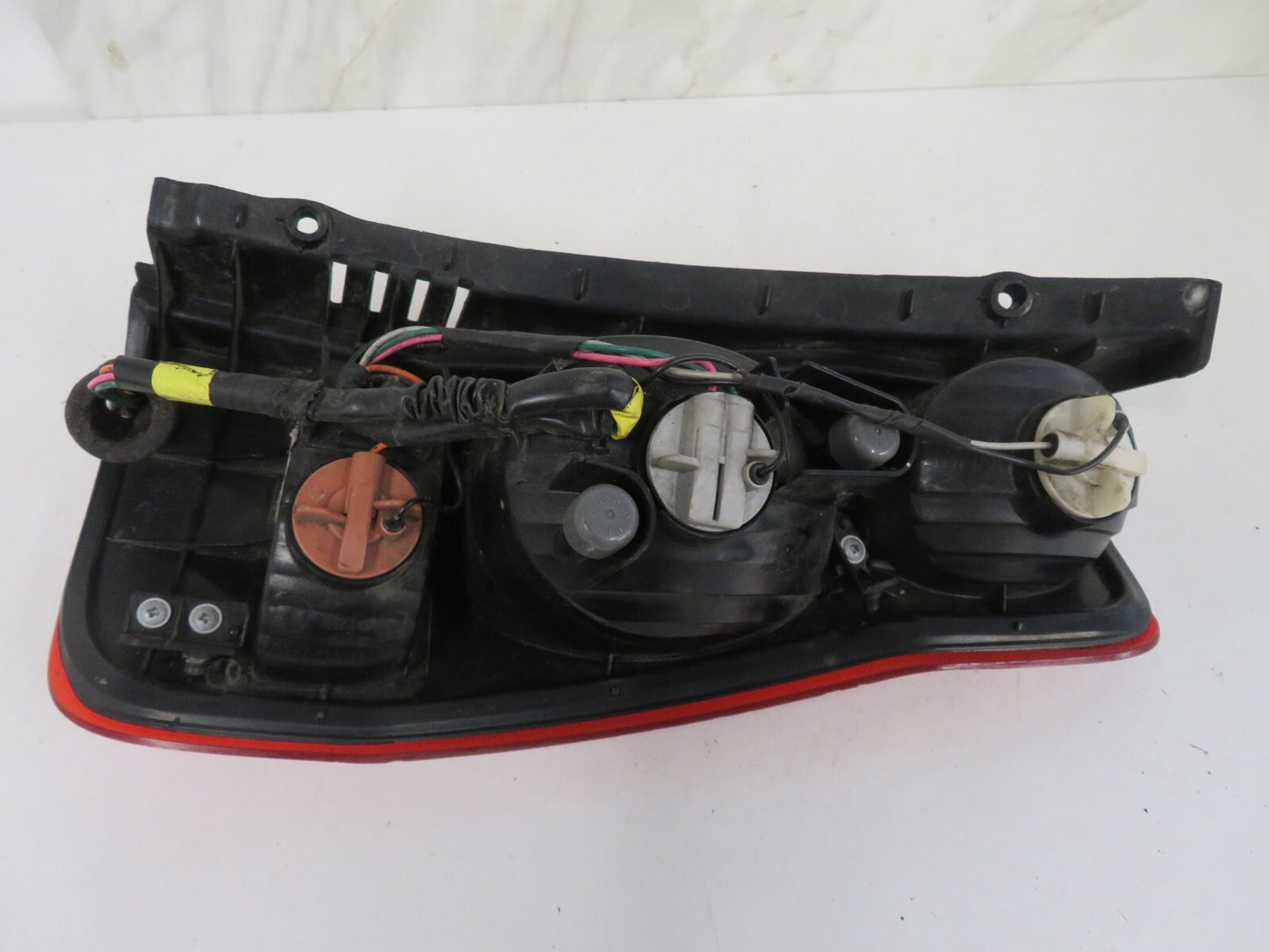 HYUNDAI MATRIX NS PASSENGER REAR TAIL LIGHT 2001-2005 BK