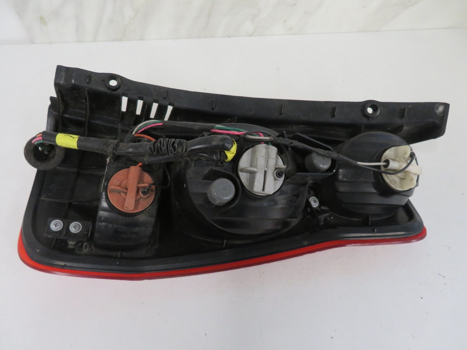 HYUNDAI MATRIX NS PASSENGER REAR TAIL LIGHT 2001-2005 BK