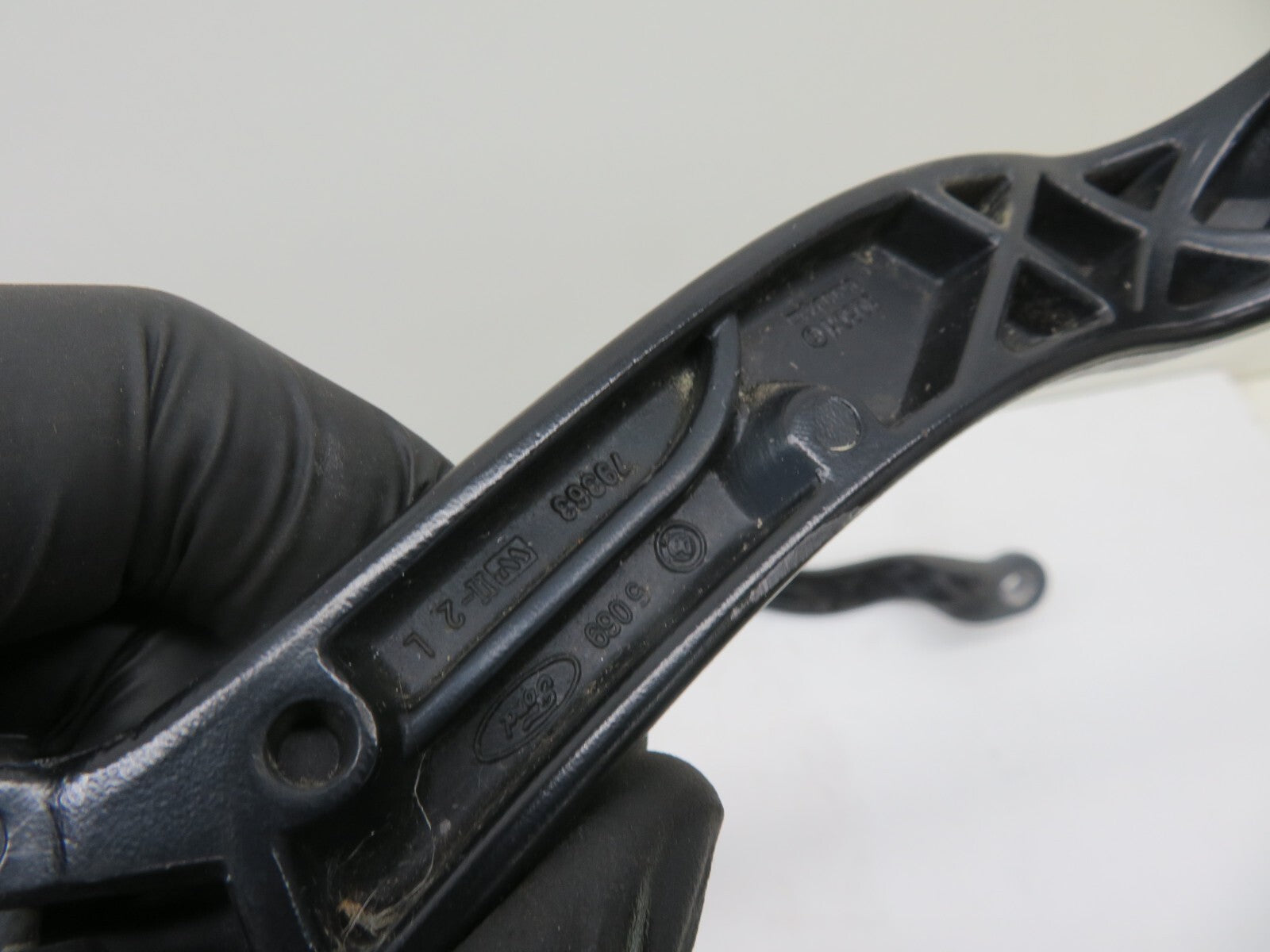 FORD S-MAX FRONT WIPER ARMS PAIR (SEE PHOTOS) 2006-2014 2121-15