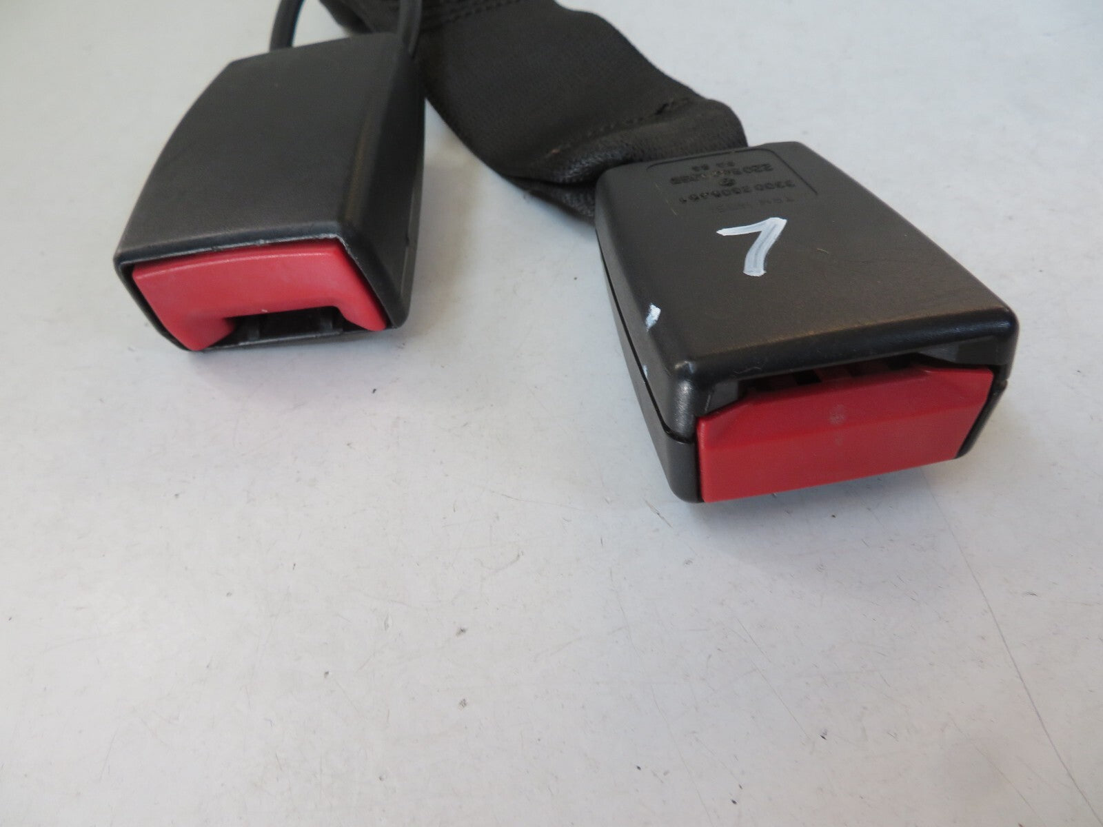 MERCEDES S CLASS W220 REAR SEAT BELT BUCKLES MIDDLE 2208600869 1998-2005 A1415-7