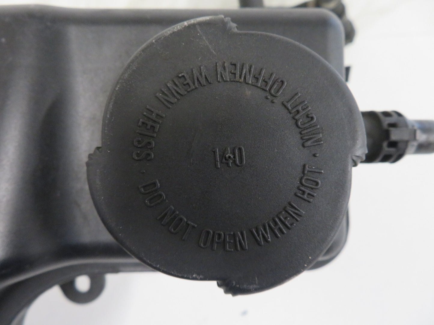 BMW 5 SERIES E60 E61 COOLANT EXPANSION TANK 7785560 2004-2007 M1544-4