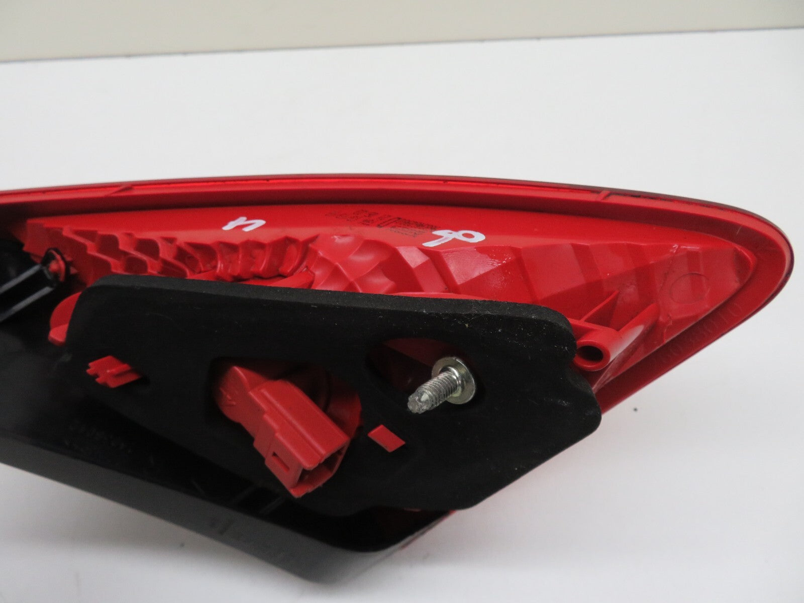 PEUGEOT 3008 OS DRIVER INNER REAR TAIL LIGHT 9683460980 2008-2016 1626-4
